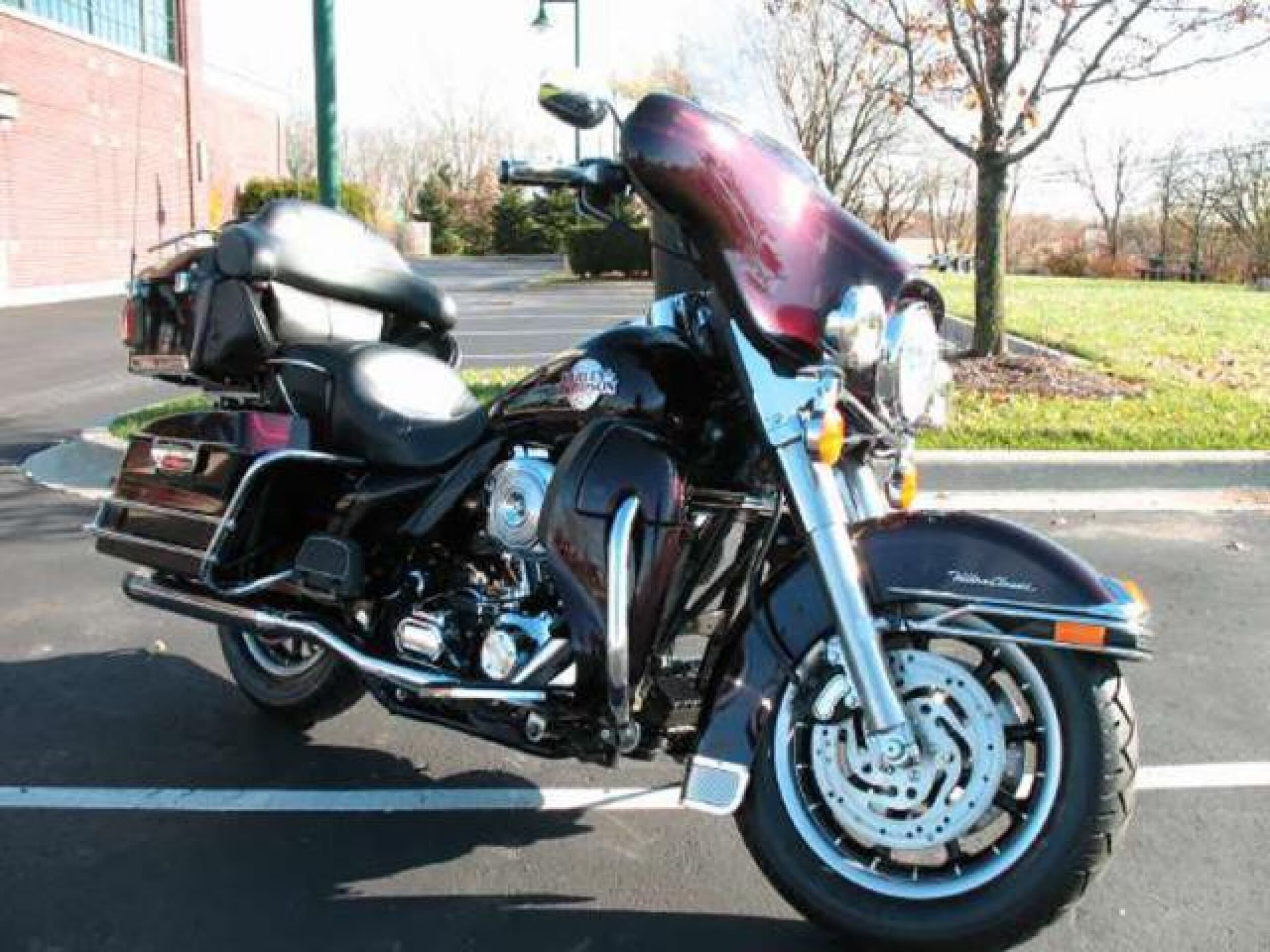 Izbrauciens ar Harley-Davidson motociklu baikera vadībā (1 pers., 15-20min, Rīga)