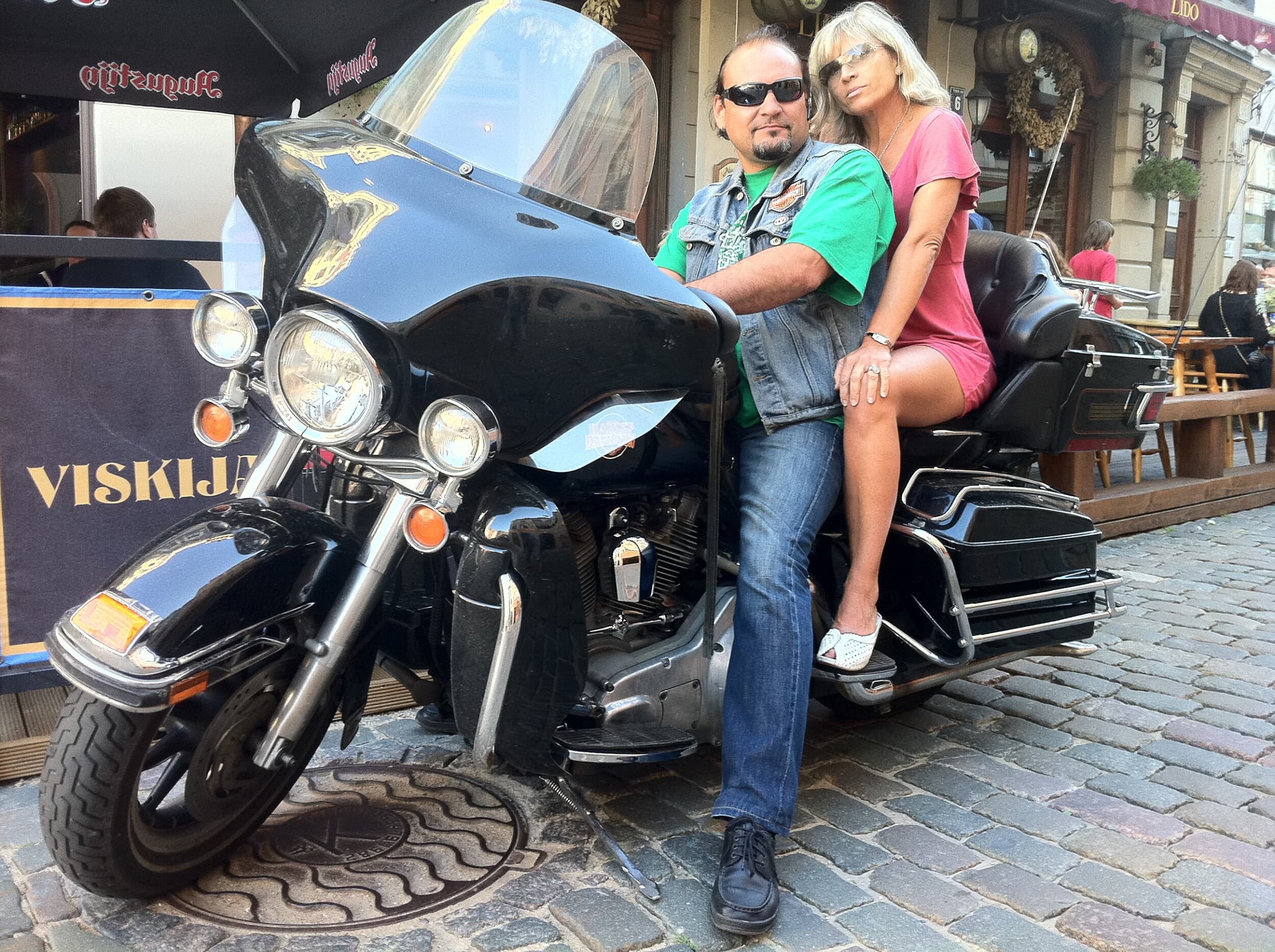 Izbrauciens ar Harley-Davidson motociklu baikera vadībā (1 pers., 15-20min, Rīga)