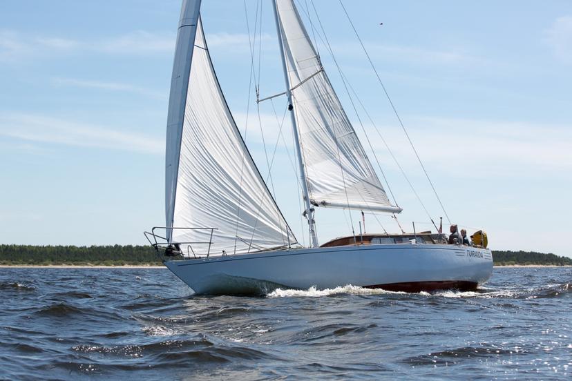 Neaizmirstams 2h izbrauciens ar jahtu „Turaida”