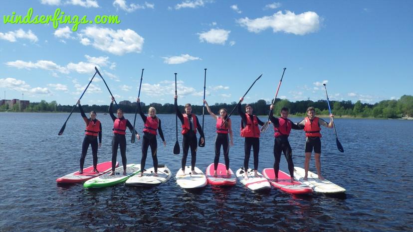 Sup sērfings pie profesionāla instruktora 