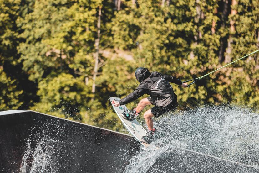 Veikbords aktīvās atpūtas parkā „BB wakepark”