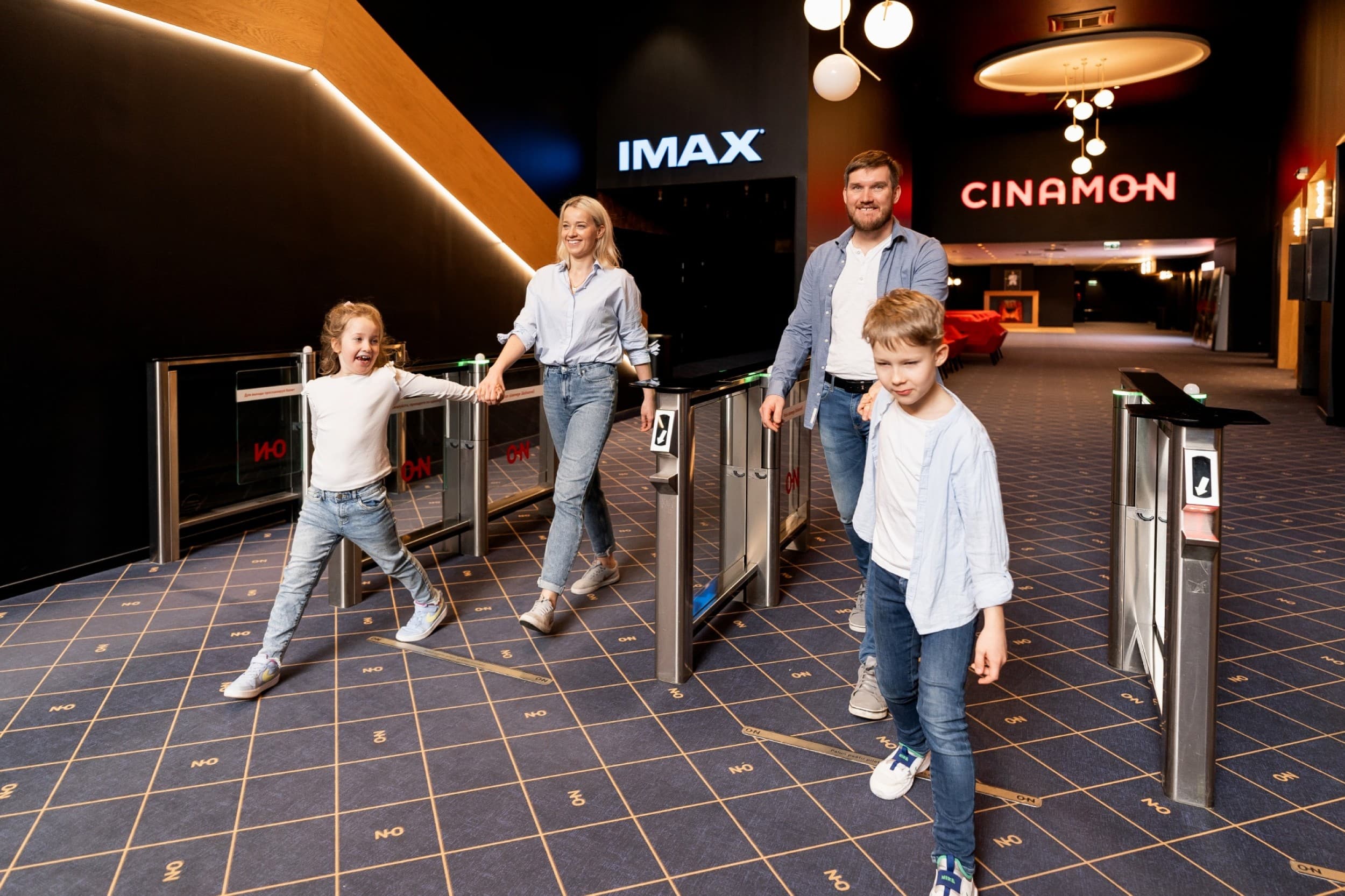 Ģimenes kino diena – CINAMON kinoteātra apmeklējums Rīgā | Davanu Serviss