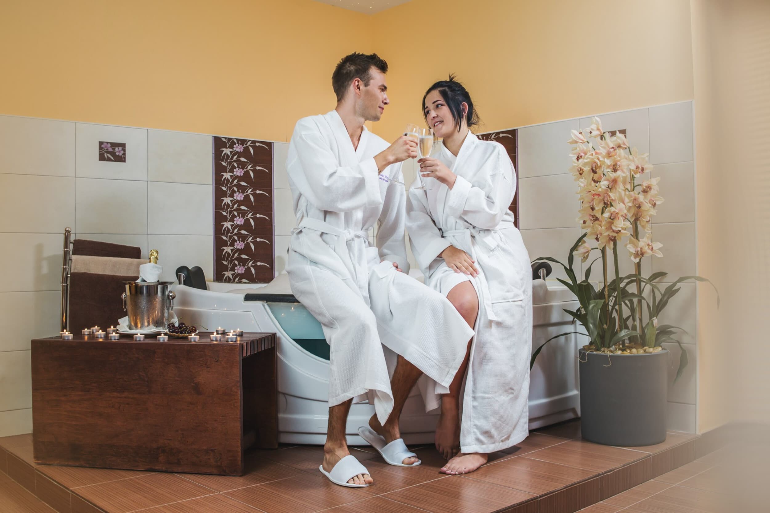 Жемчужная ванна и классический массаж в "Jūrmala SPA Hotel" для двоих | Davanu Serviss