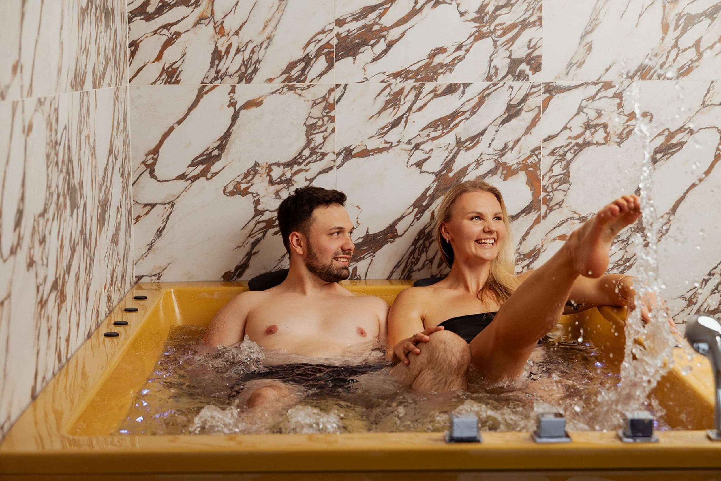 Жемчужная ванна и классический массаж в "Jūrmala SPA Hotel" для двоих