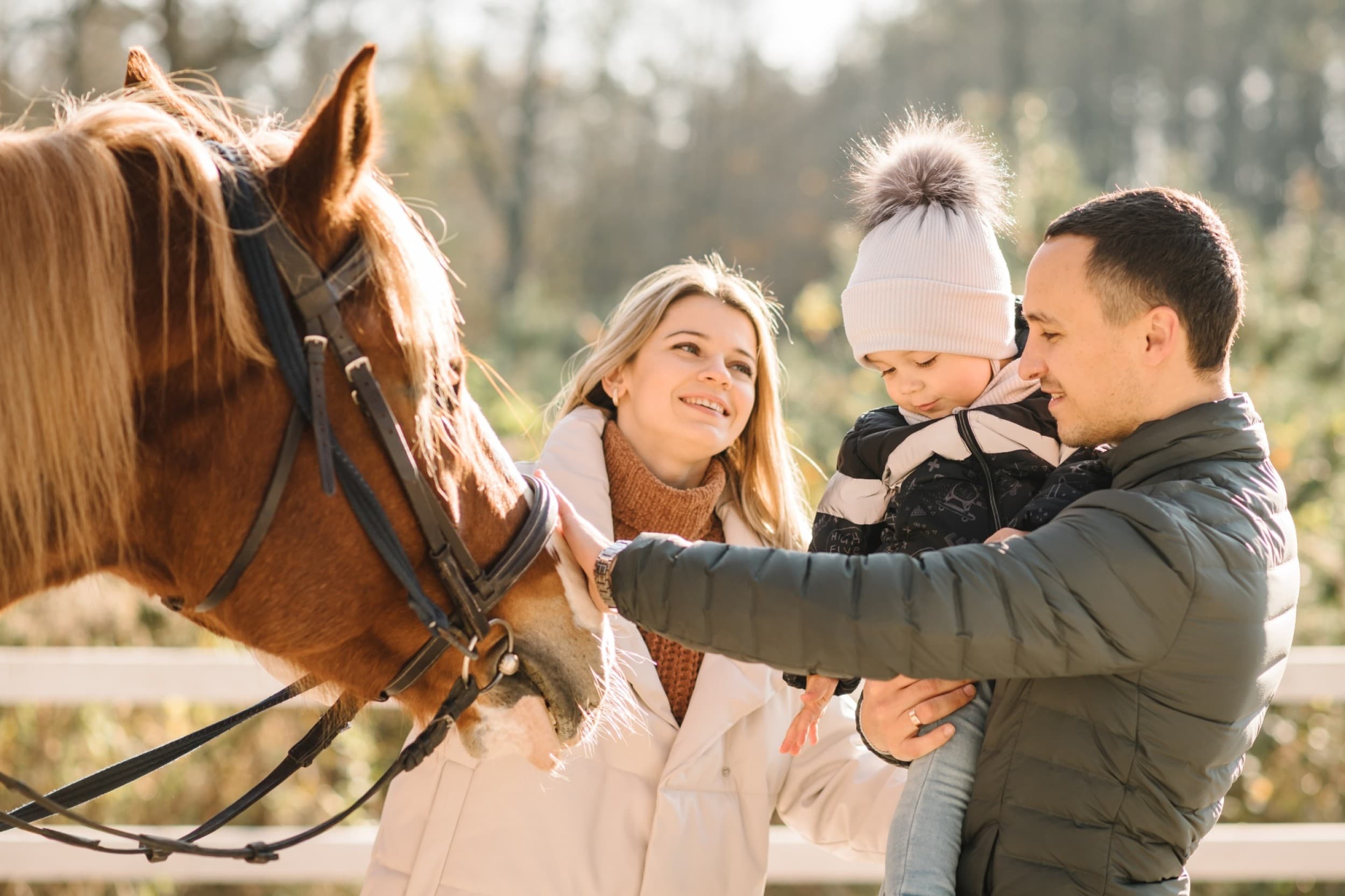Семейная прогулка на лошадях в парке Юмправмуйжа | Davanu Serviss