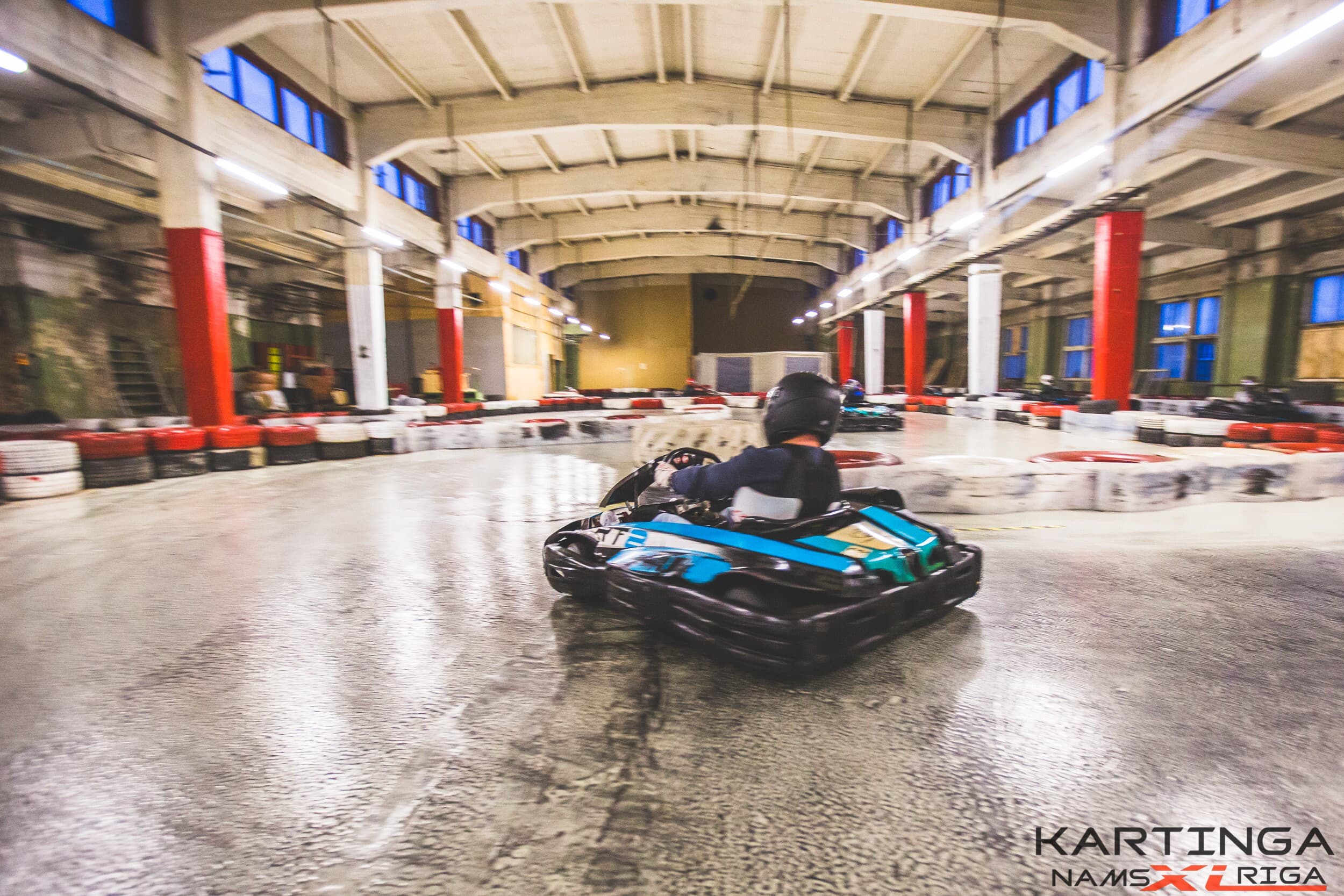 Brauciens ar kartingiem 4 personām – Kartinga Nams XL Riga