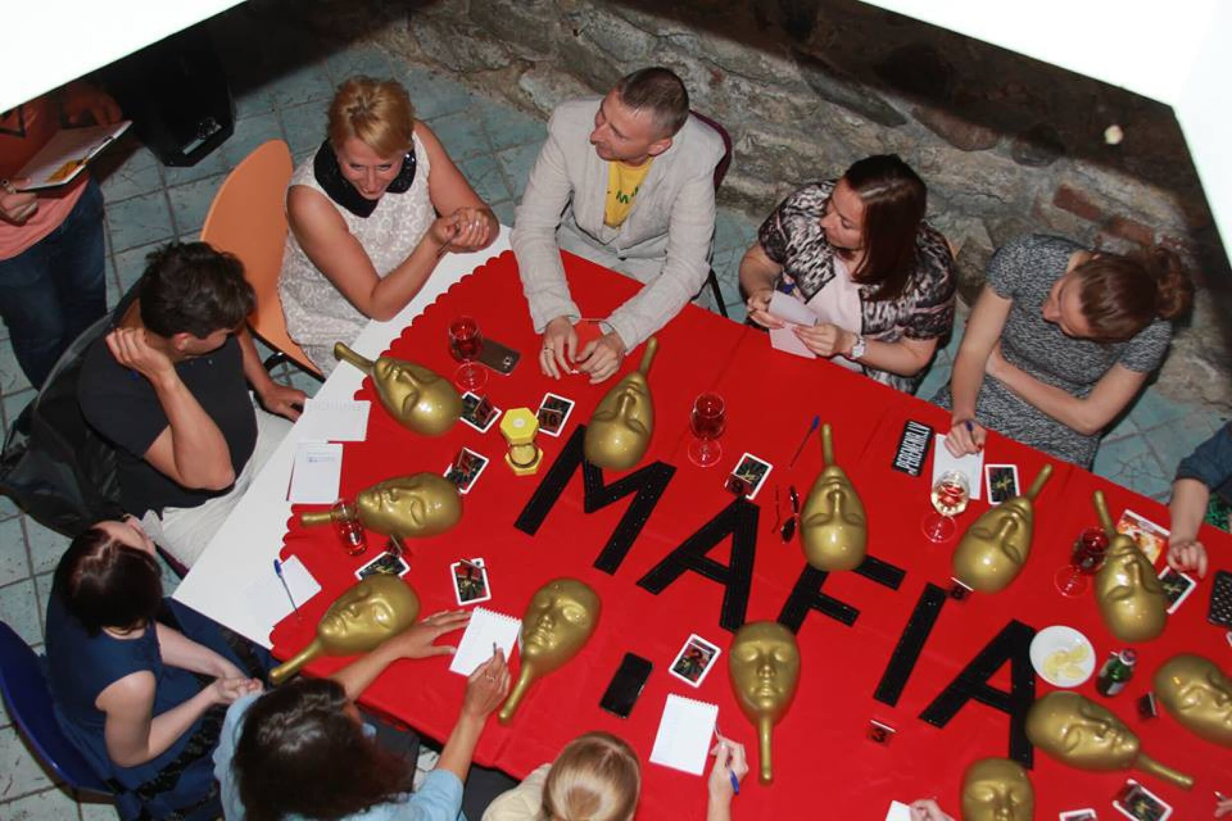 Игра в Мафию от «Cosa Nostra» | Davanu Serviss
