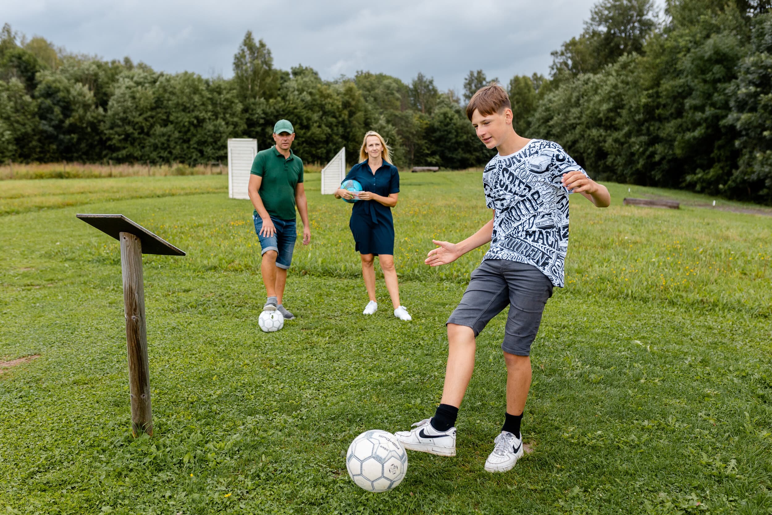 Futbolgolfa spēle Siguldas futbolgolfa parkā (2 pieaugušie + 2 bērni)