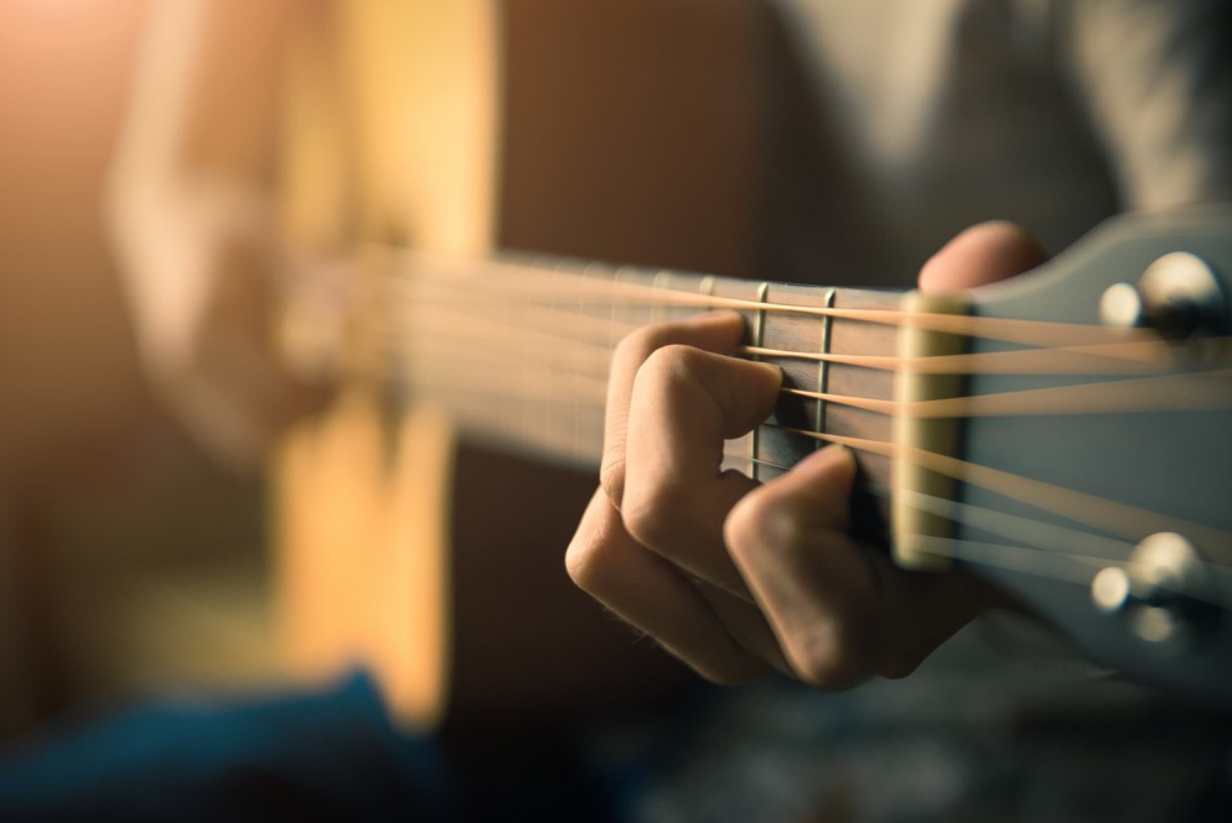 Курс игры на гитаре в студии Guitar Place (1 месяц)