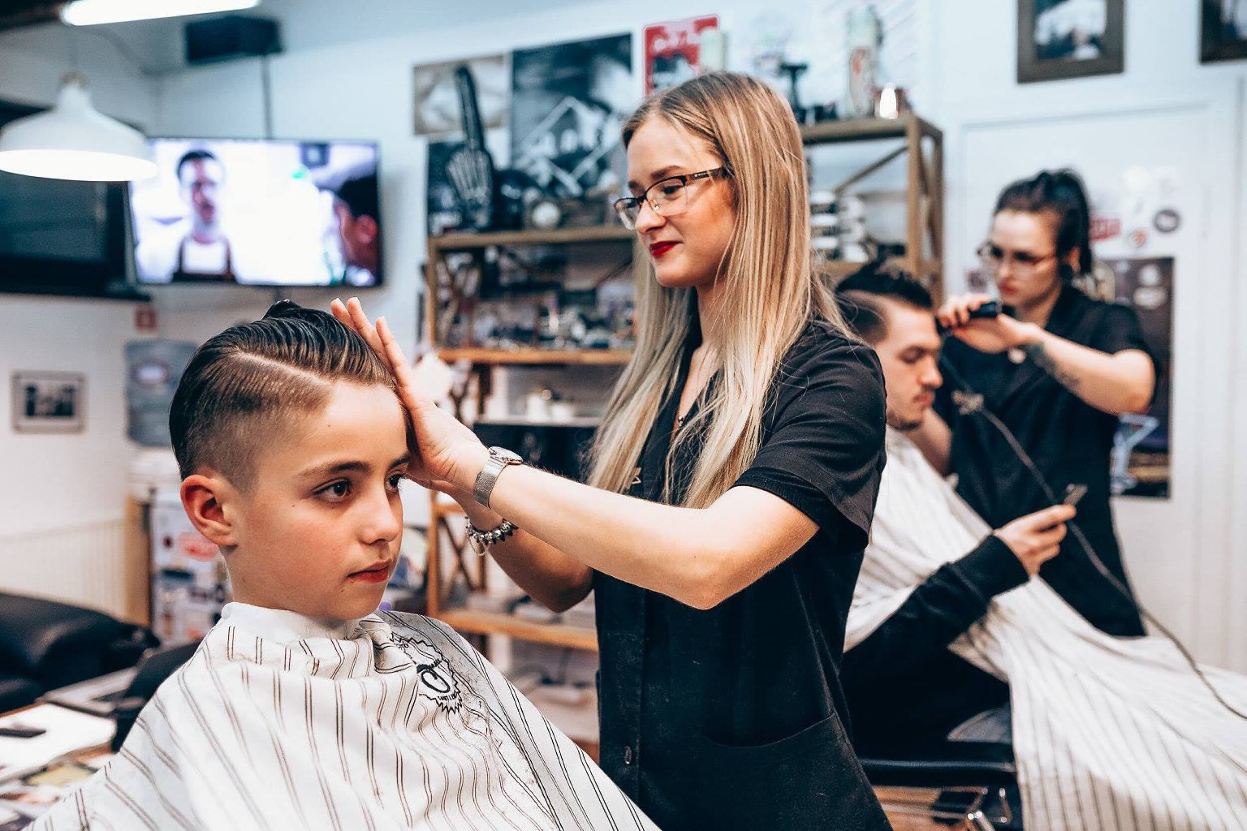 Knockout Barber Shop – стиль джентльмена в Риге/Елгаве