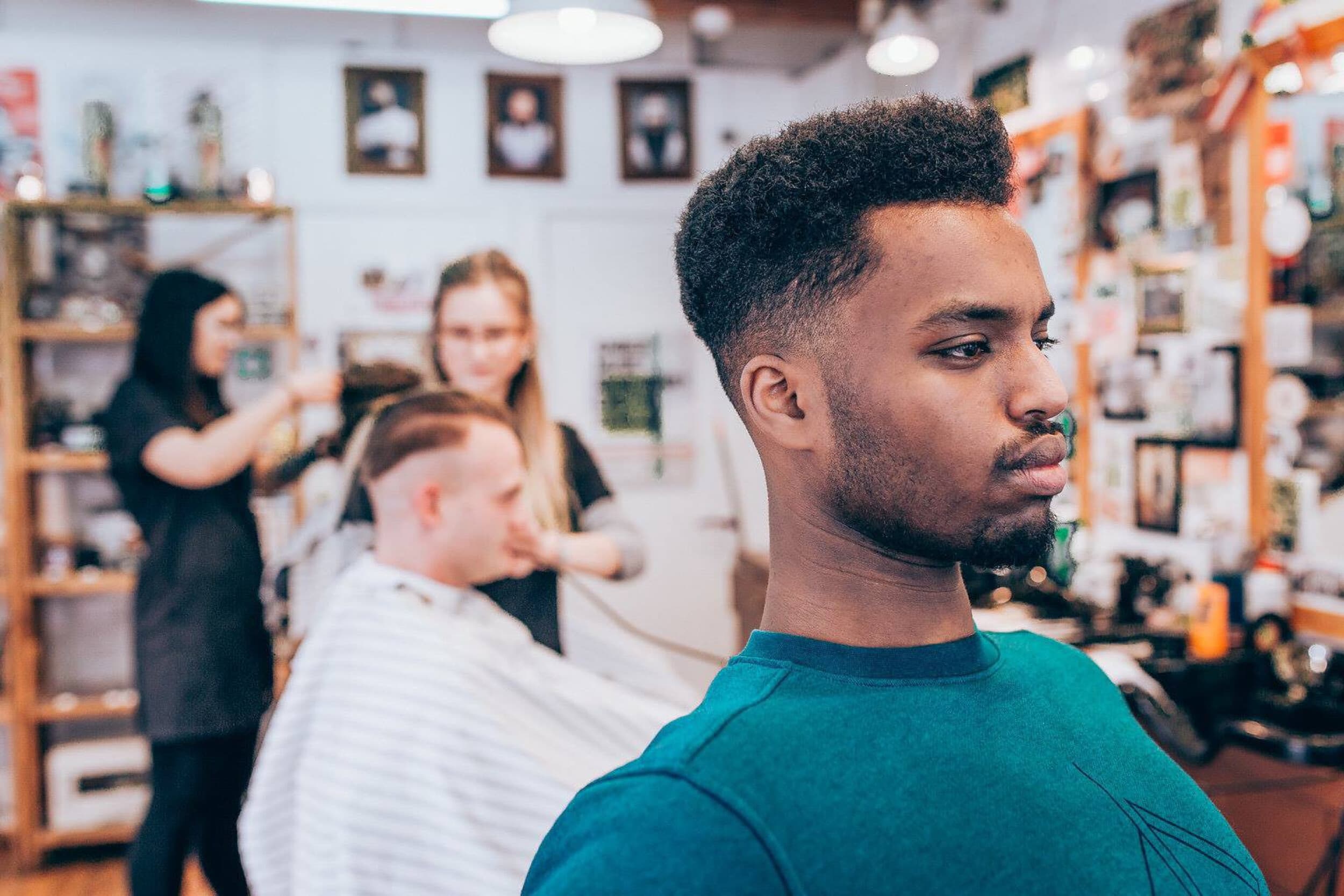Knockout Barber Shop – стиль джентльмена в Риге/Елгаве