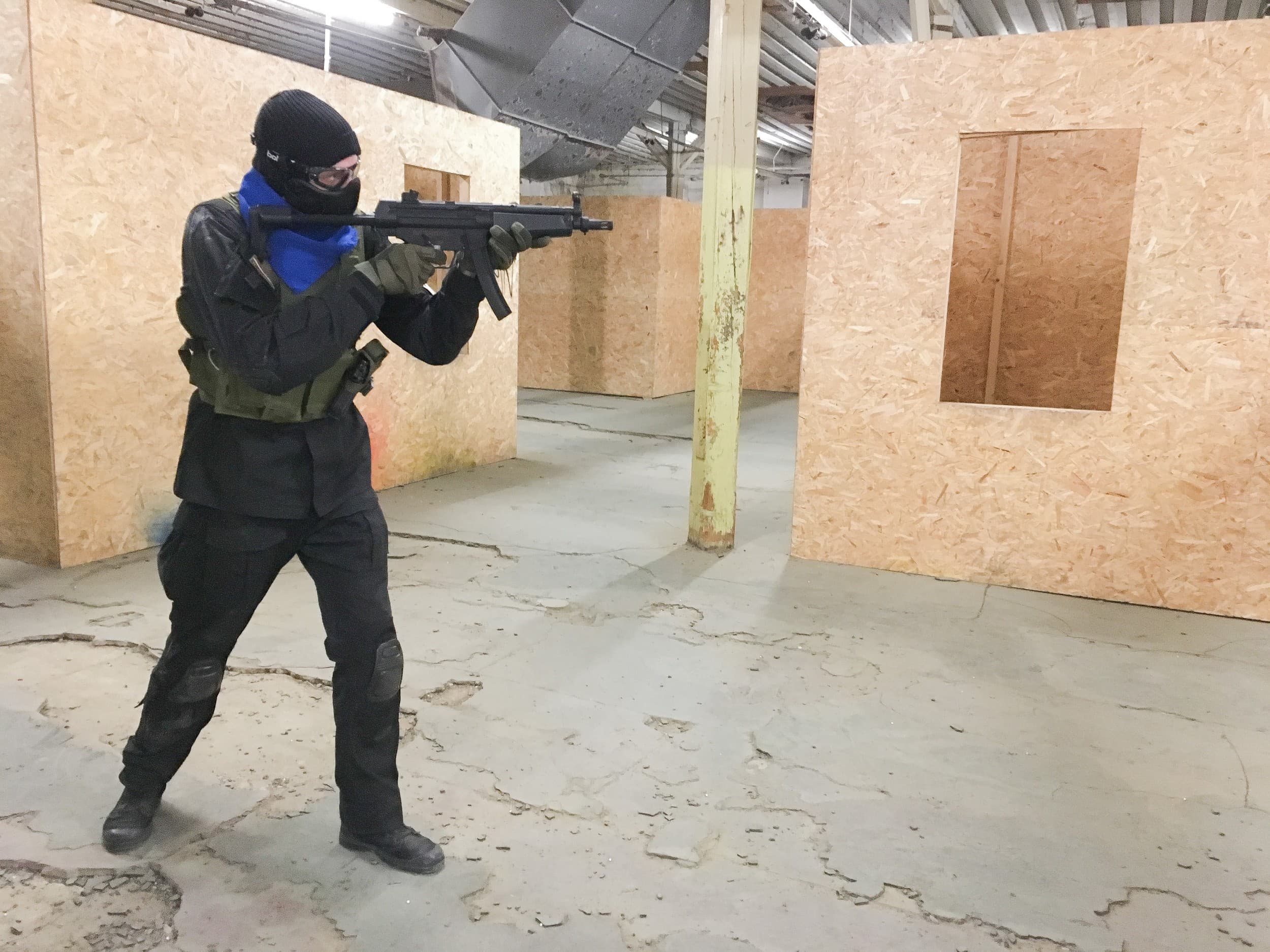 Игра в Airsoft в помещении или на открытом воздухе от GUNSnLASERS (2 перс., 3ч, Рига)