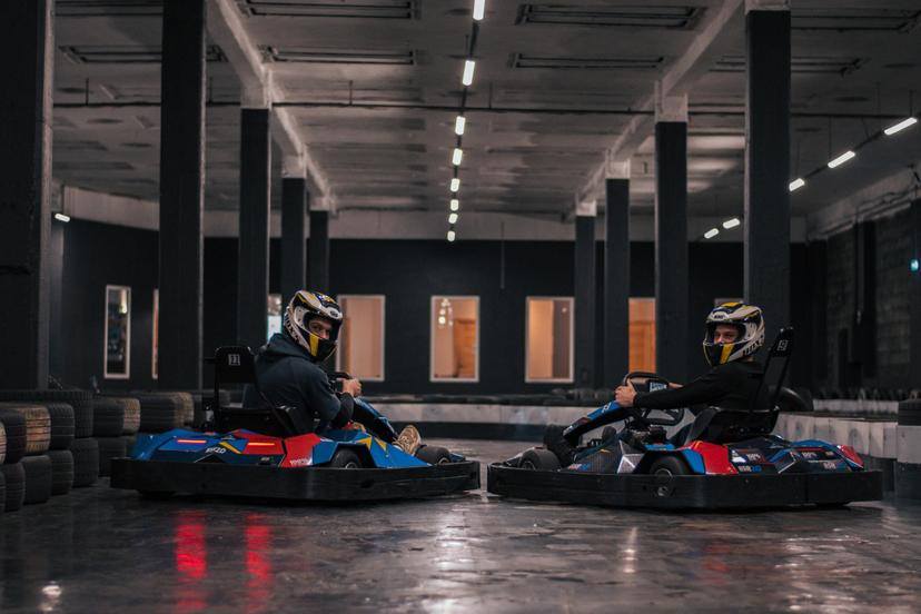 Elektrokartingu brauciens diviem Rīgā – 10 min. adrenalīna