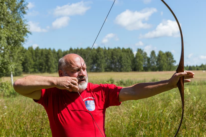 Šaušanas apmācība ar loku, arbaletu vai citiem ieročiem
