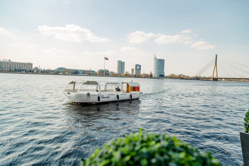 Kuģīša “ELIZABETE” noma privātam pasākumam (līdz 30 pers.)