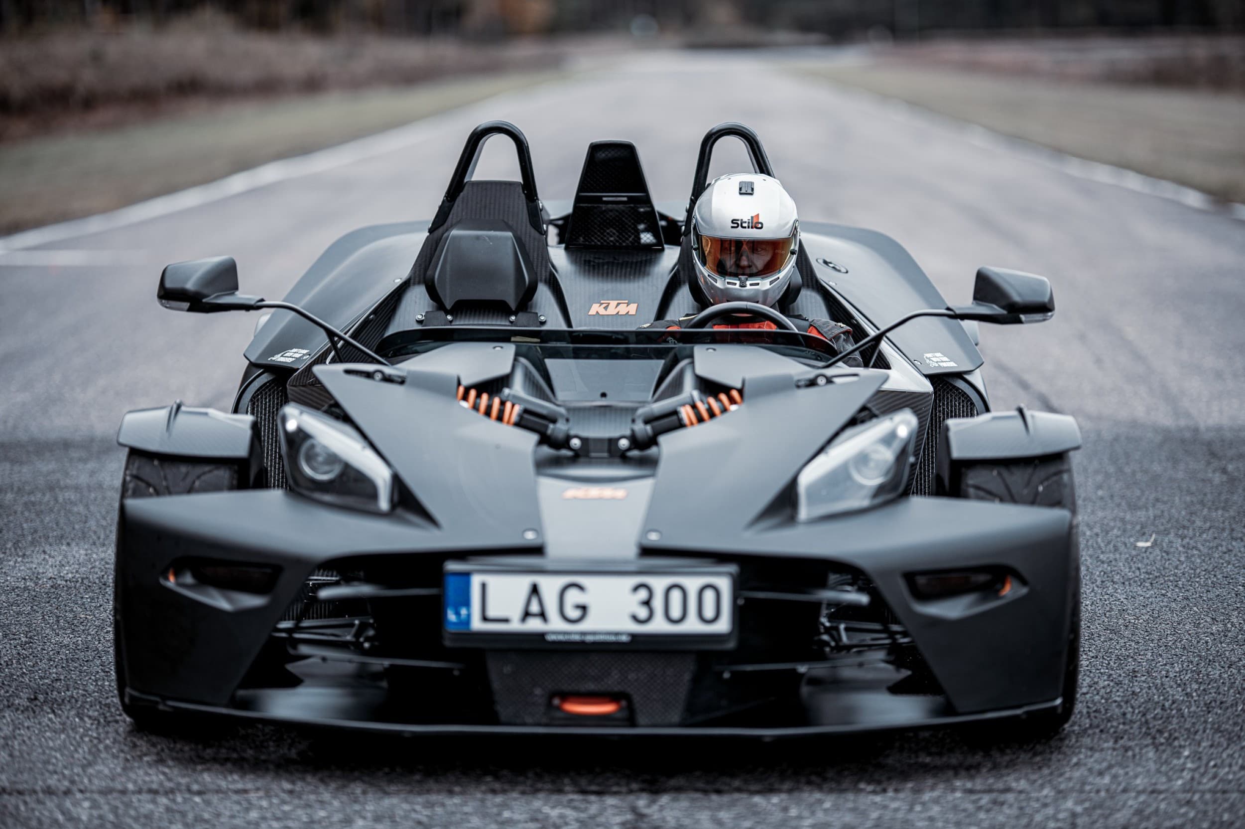 Brauciens ar KTM, Lamborghini un Ferrari Biķernieku trasē