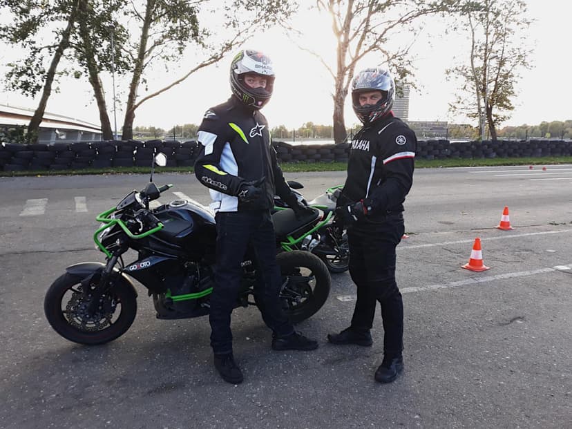 Motobraukšanas nodarbība no ’’GOMOTO.lv’’ 