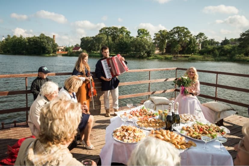 Atpūtas brauciens ar plostu no ’’Atpūta Ludzā’’ (1-10 pers., 1h)