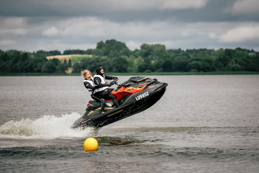 Brauciens ar ūdens motociklu no ’’Atpūta Ludzā’’ (30 min.)