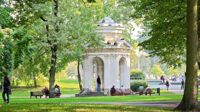 Pastaigu pilsētas spēle “Art Nouveau”