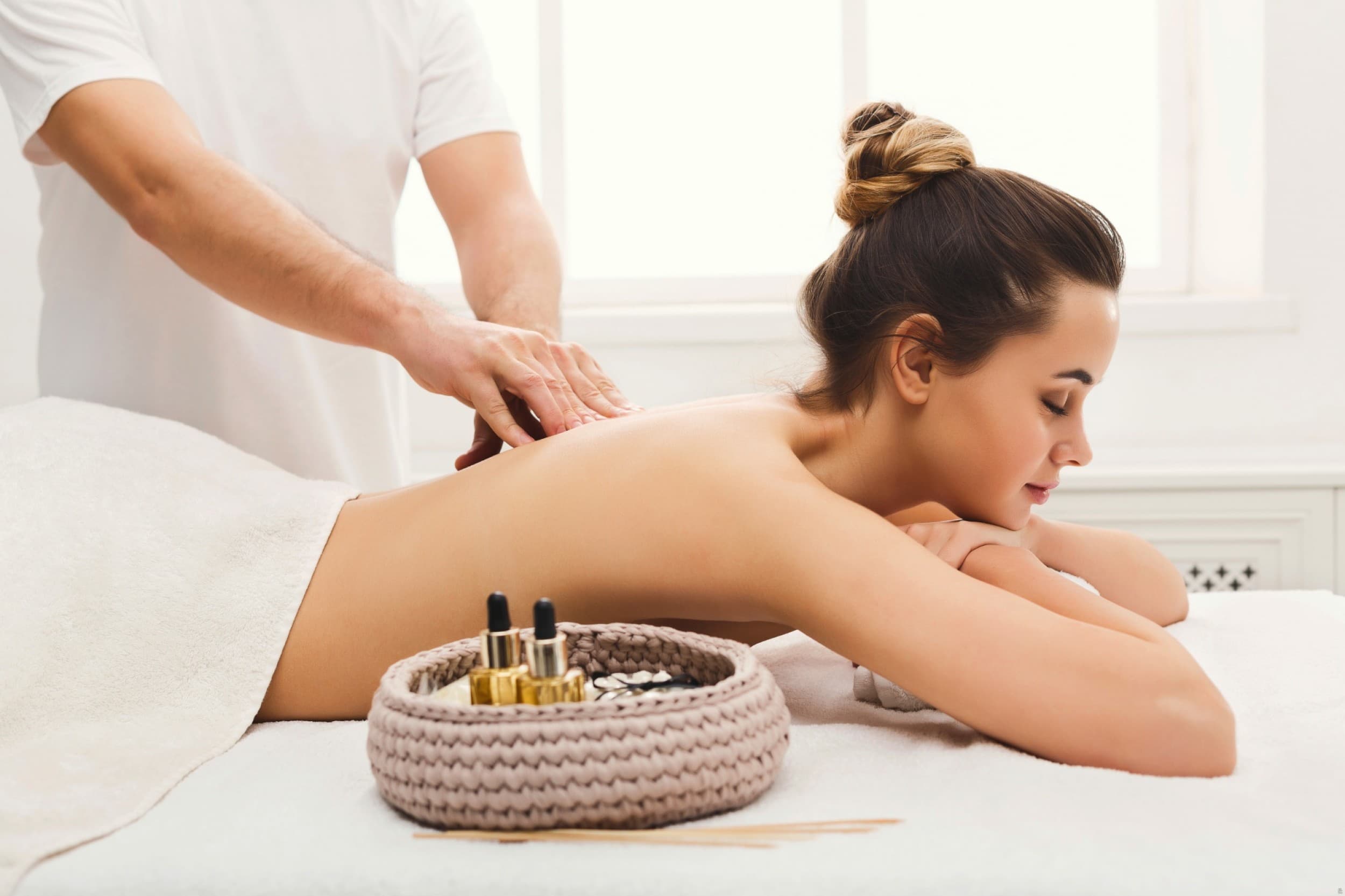 Pilna ķermeņa masāža ar ēteriskām eļļām – MYSPA Rīgā | Davanu Serviss
