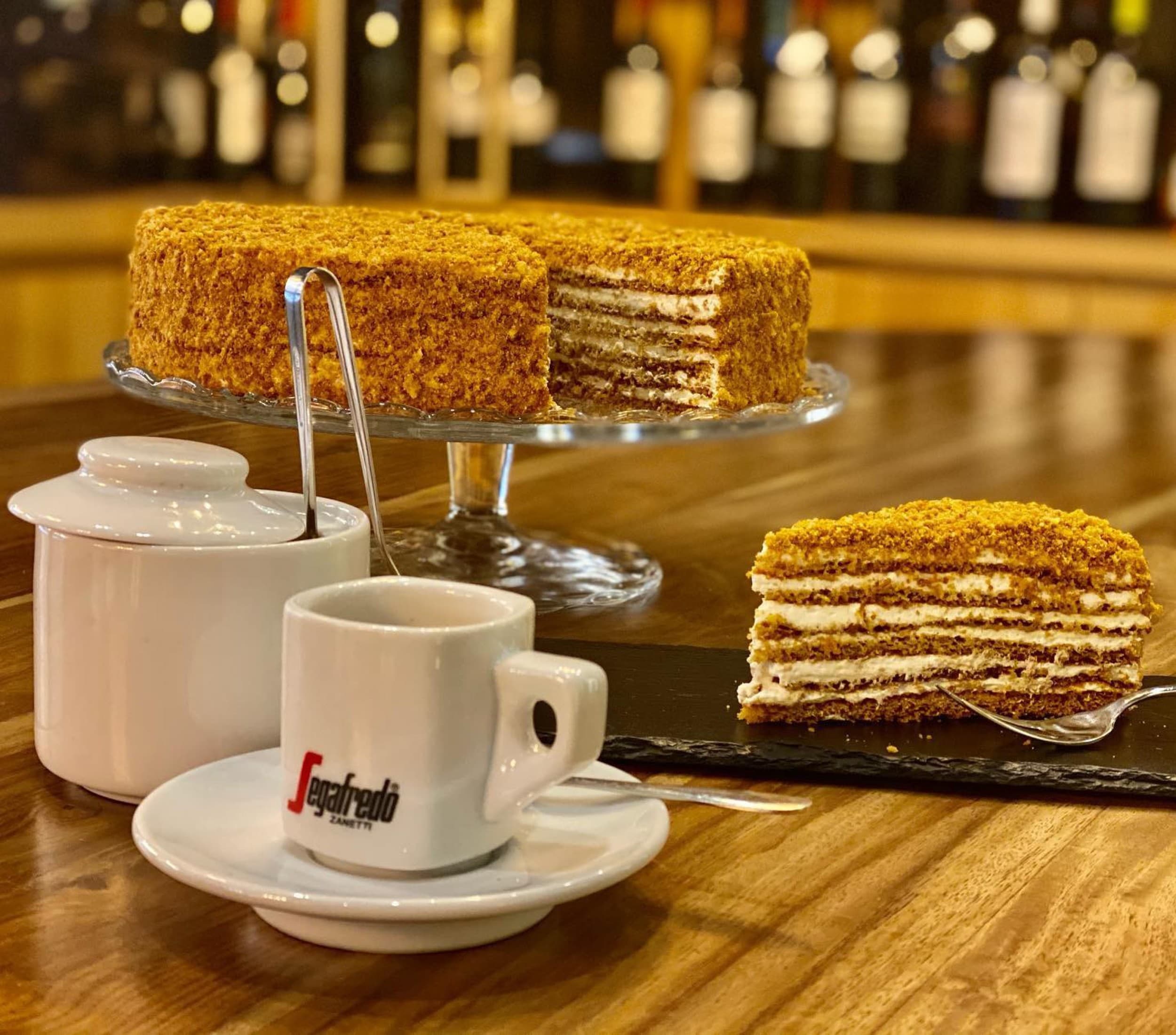 Приватный киносеанс в «Cafe Film Noir» (8-10 перс.)