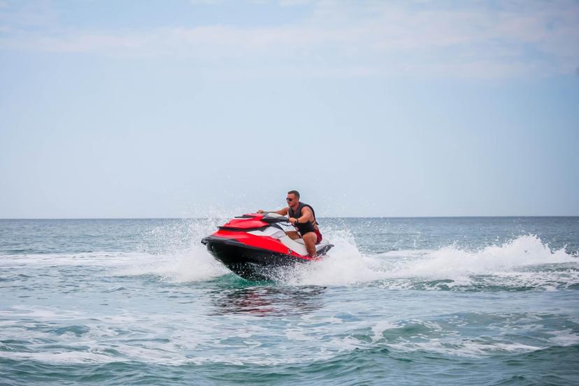 Viļņu piedzīvojums ar ūdens motociklu – 25 min., 1-2 pers.