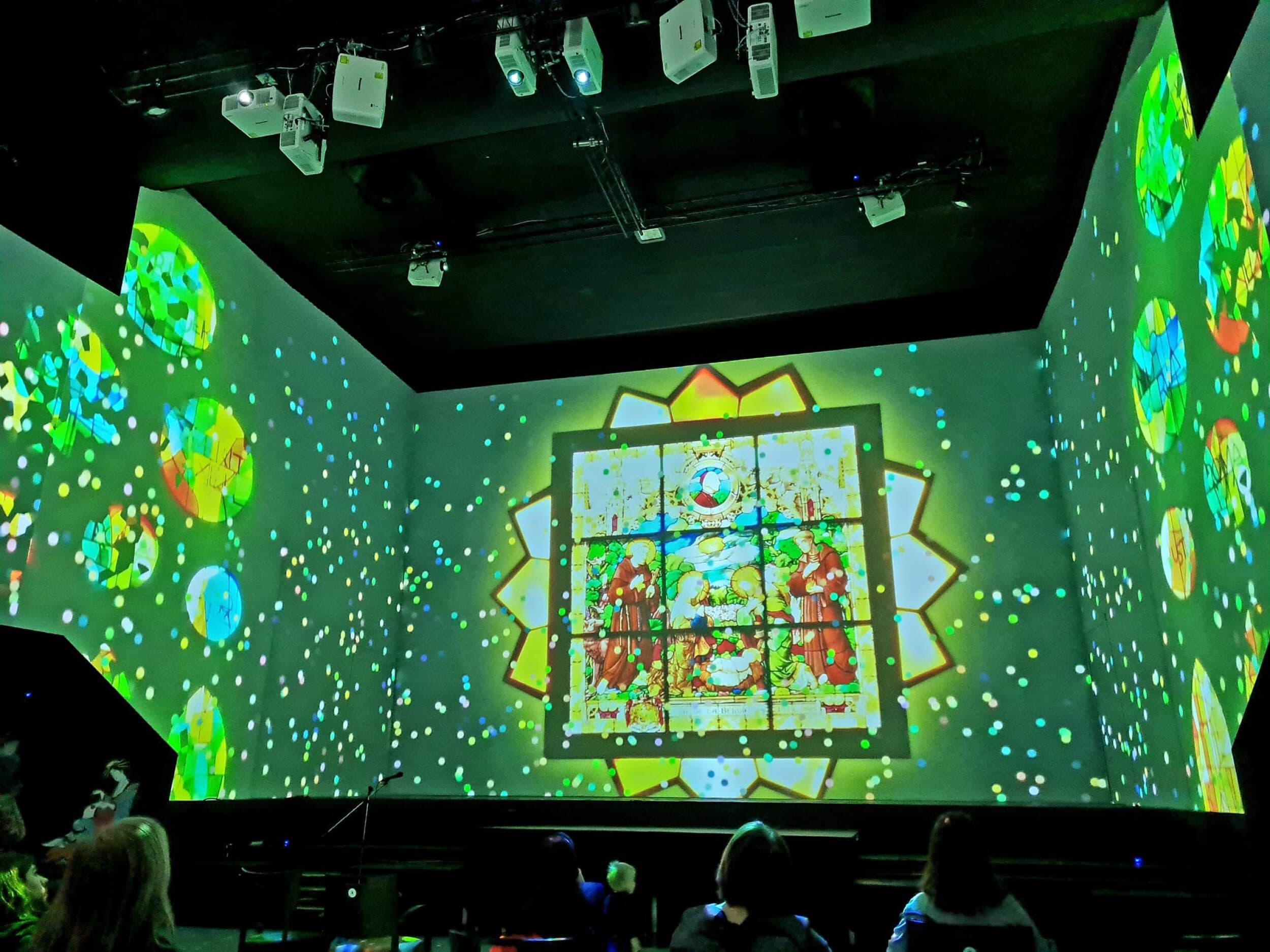 Digitālās izstādes apmeklējums vienam – Digital Art House | Davanu Serviss