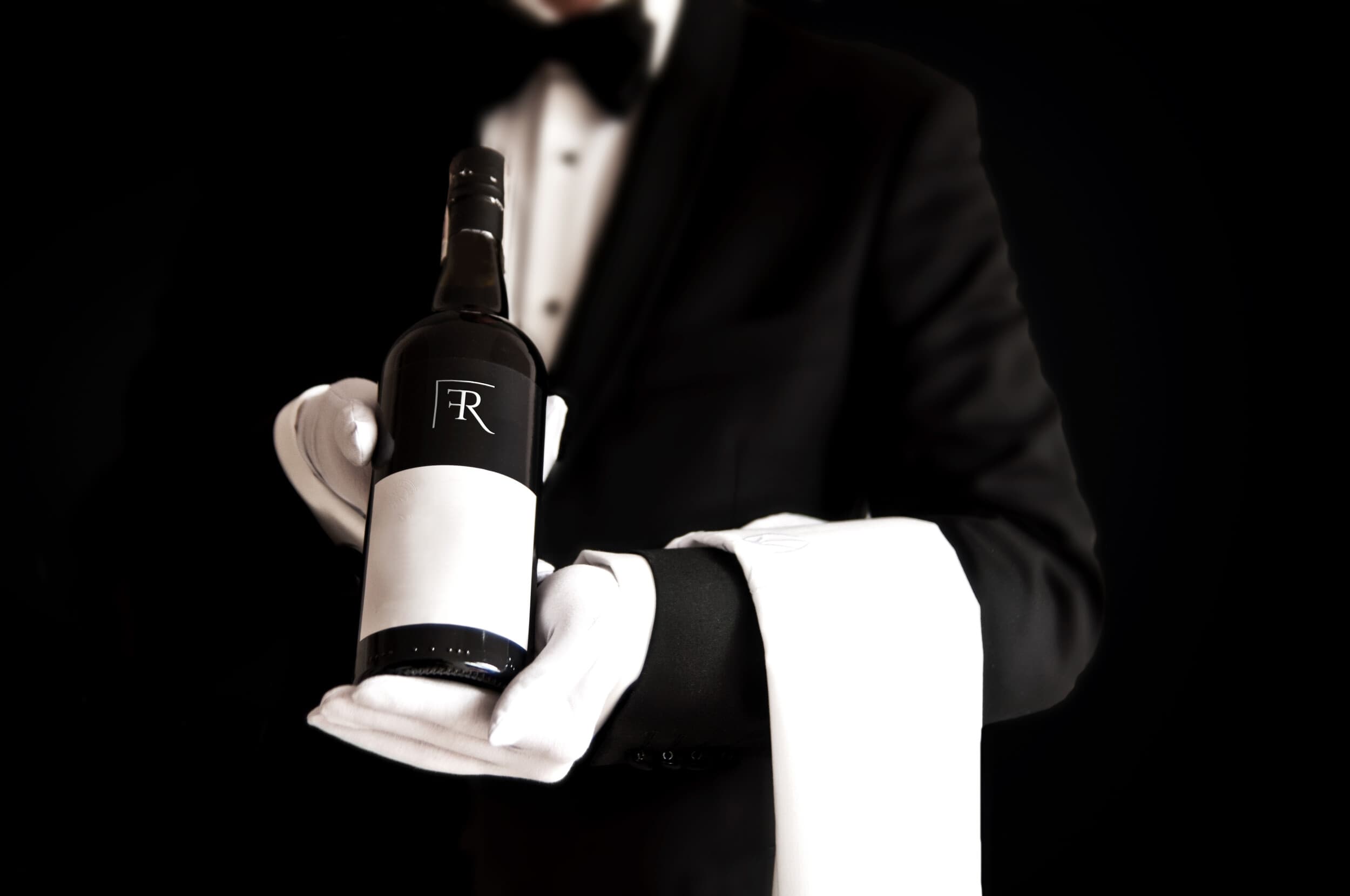 Дегустация вина в темноте «Wine in the Dark» (4 персон)