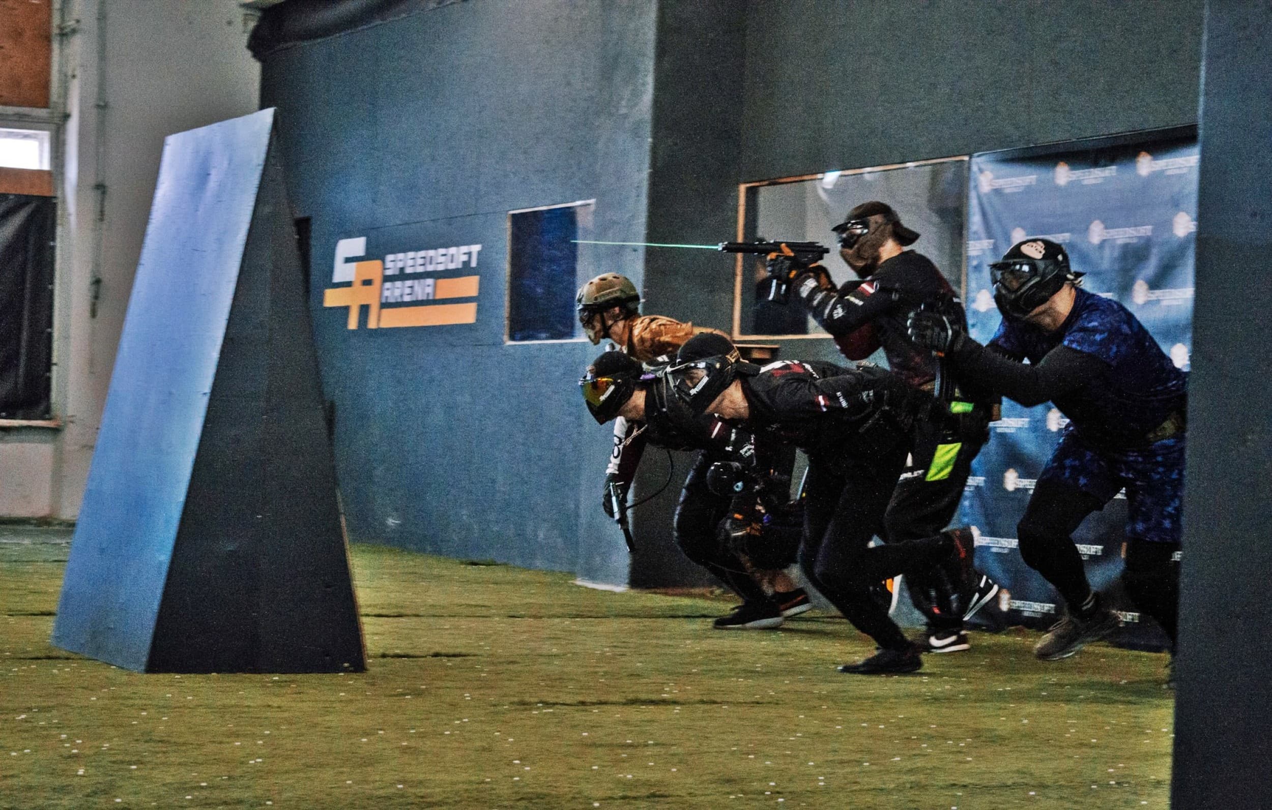 Aizraujoša Airsoft spēle SpeedSoft arēnā Rīgas centrā | Davanu Serviss