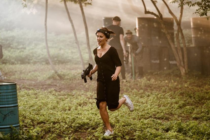 Lāzertaga spēle Zaķusalas parkā 