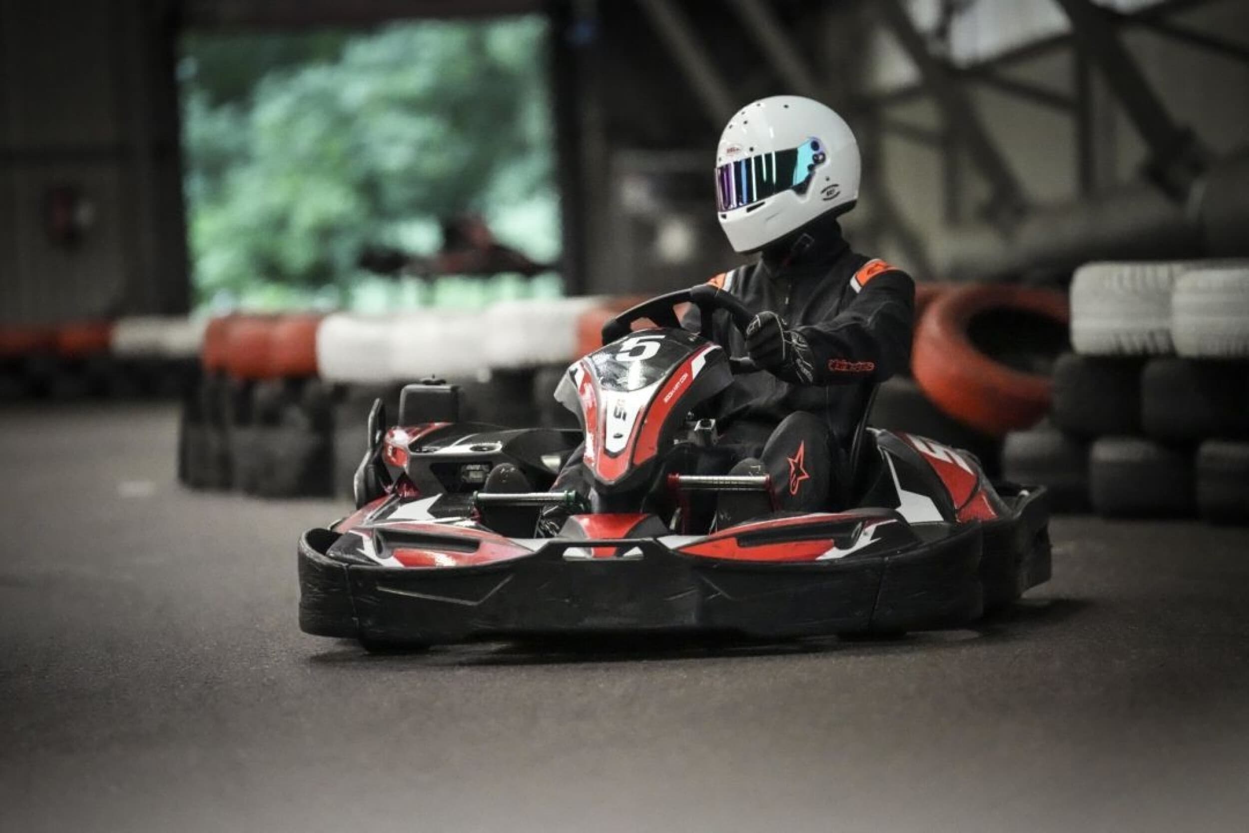 Brauciens ar kartingiem diviem – Biķernieku Kartinga halle | Davanu Serviss