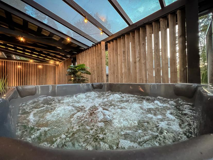 Ģimenes atpūta ar pirti dabas ielokā (5 pers.)