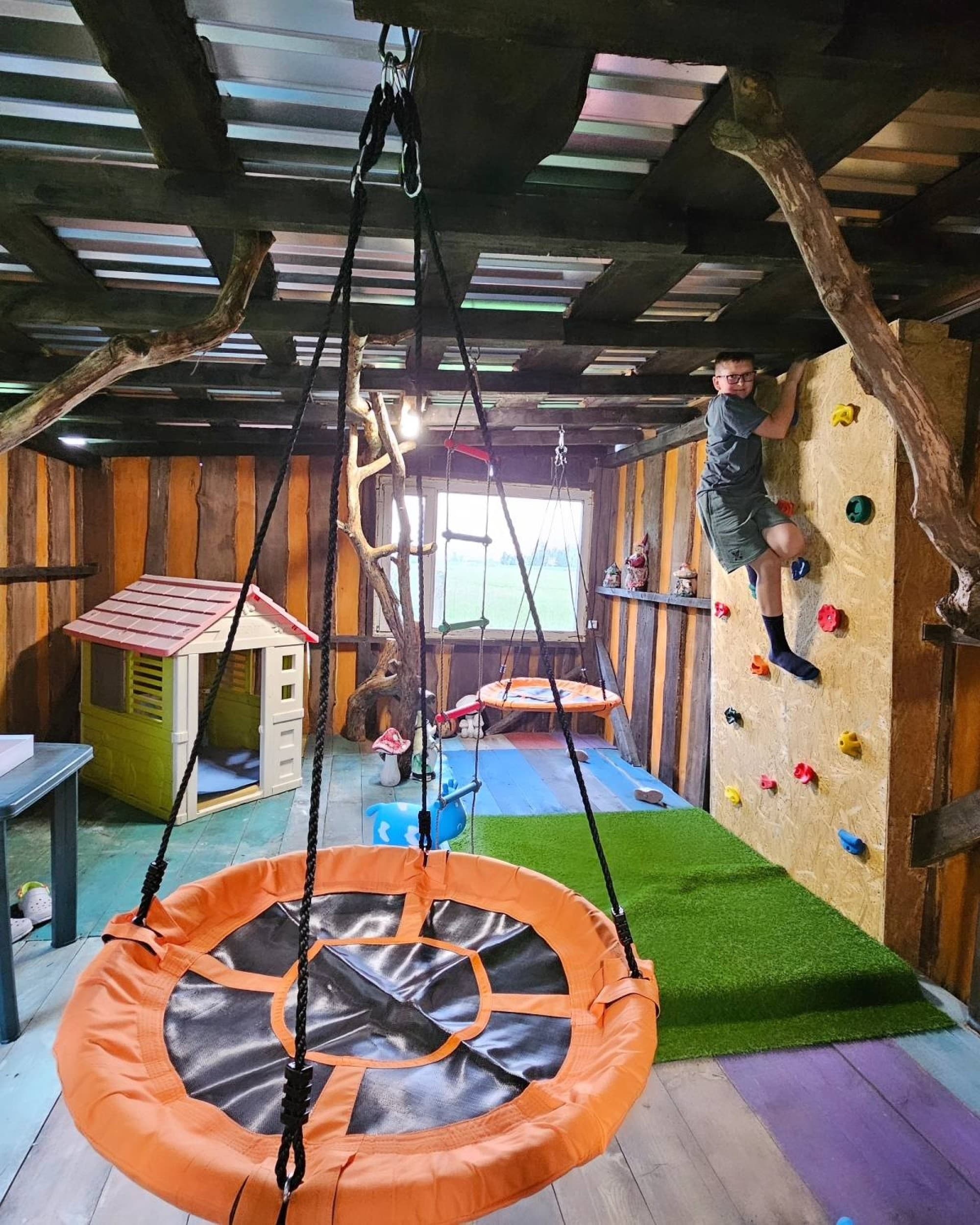 Skaista atpūta pie Ventspils ar Mini Zoo ģimenei (4 pers.)
