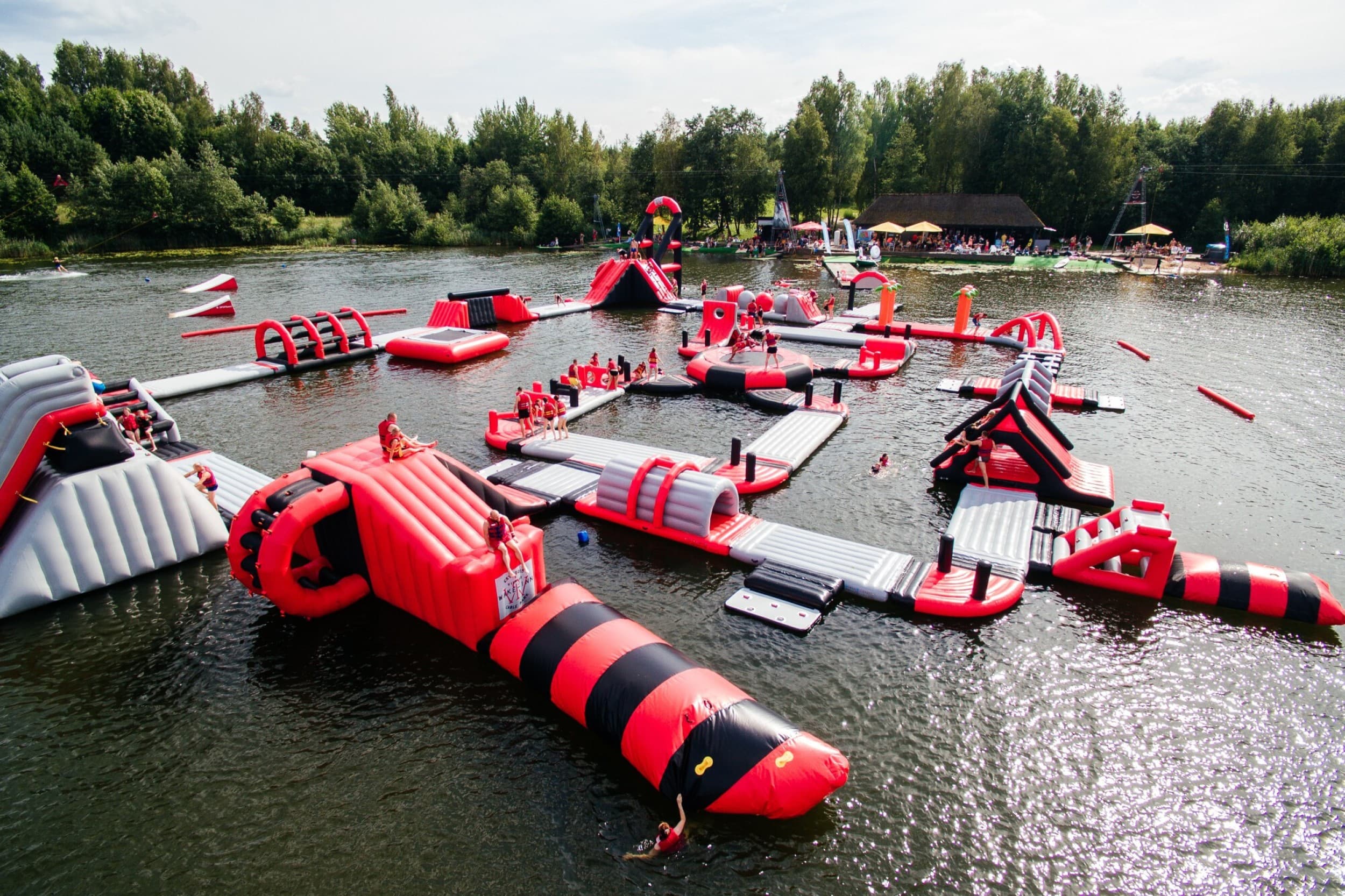 Посещение батутного парка Water Inn (3 перс.) | Davanu Serviss