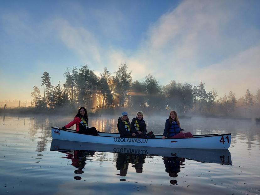Saullēkta vai saulrieta brauciens Lielajā Ķemeru tīrelī (3-4 pers.)
