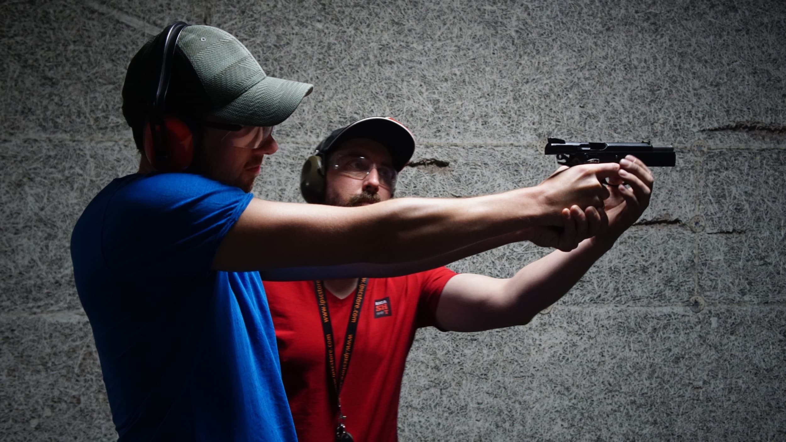 Šaušana ar 10 īstiem ieročiem RigaShoot – 71 šāviens | Davanu Serviss