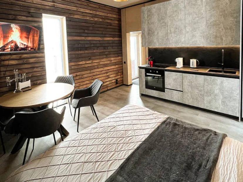 Atpūta namiņā pie Daugavas ar āra džakuzi (4 pers., visās dienās)