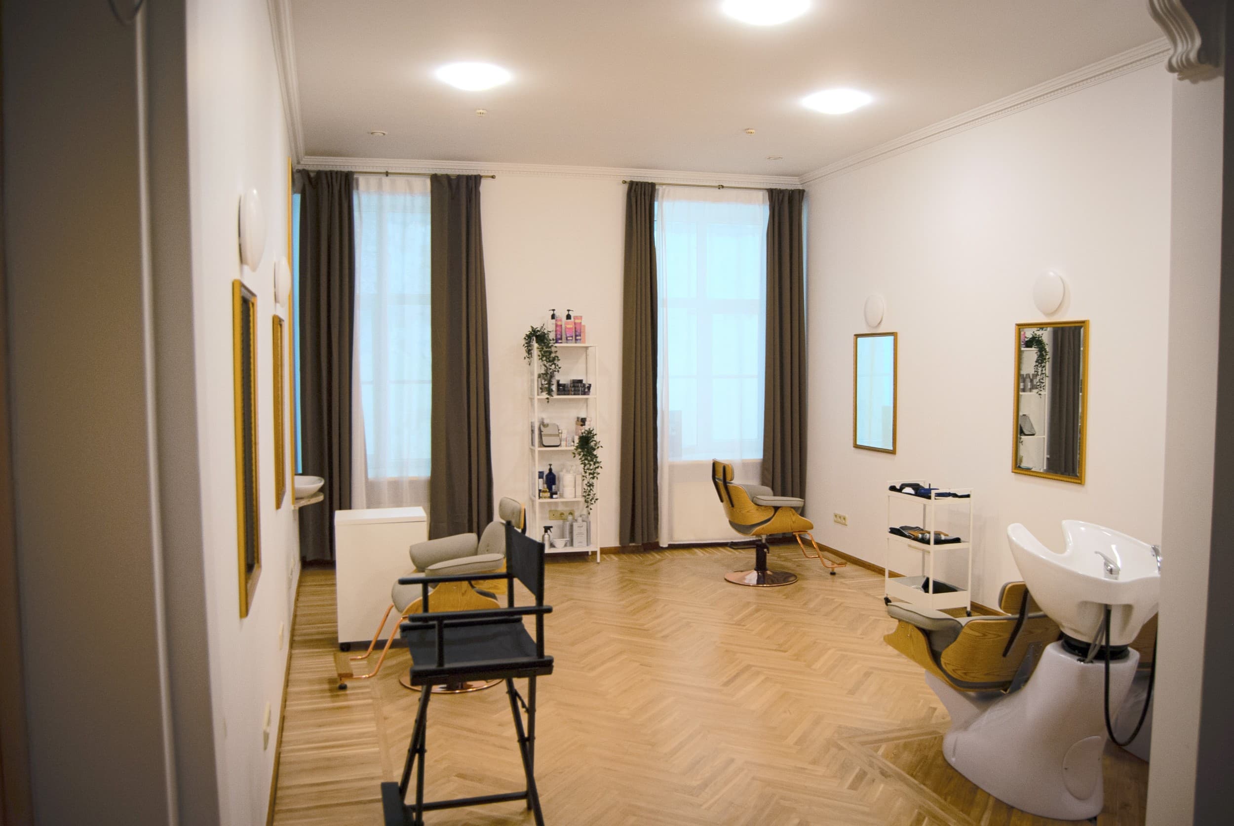 Восстанавливающая процедура BOTOX для волос средней длины в салоне SIBI