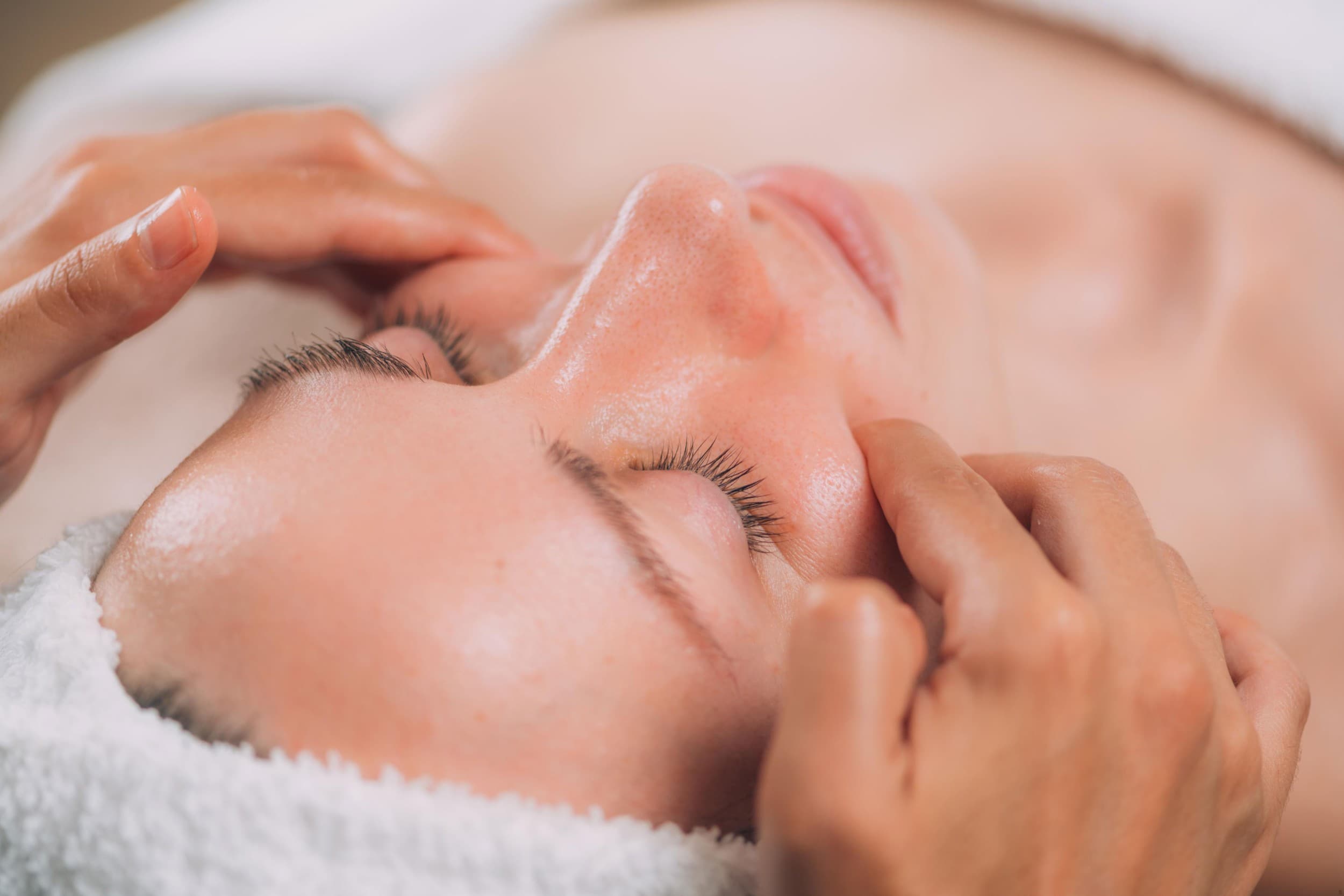 SPA-массаж лица в салоне "Activ&Spa" | Davanu Serviss