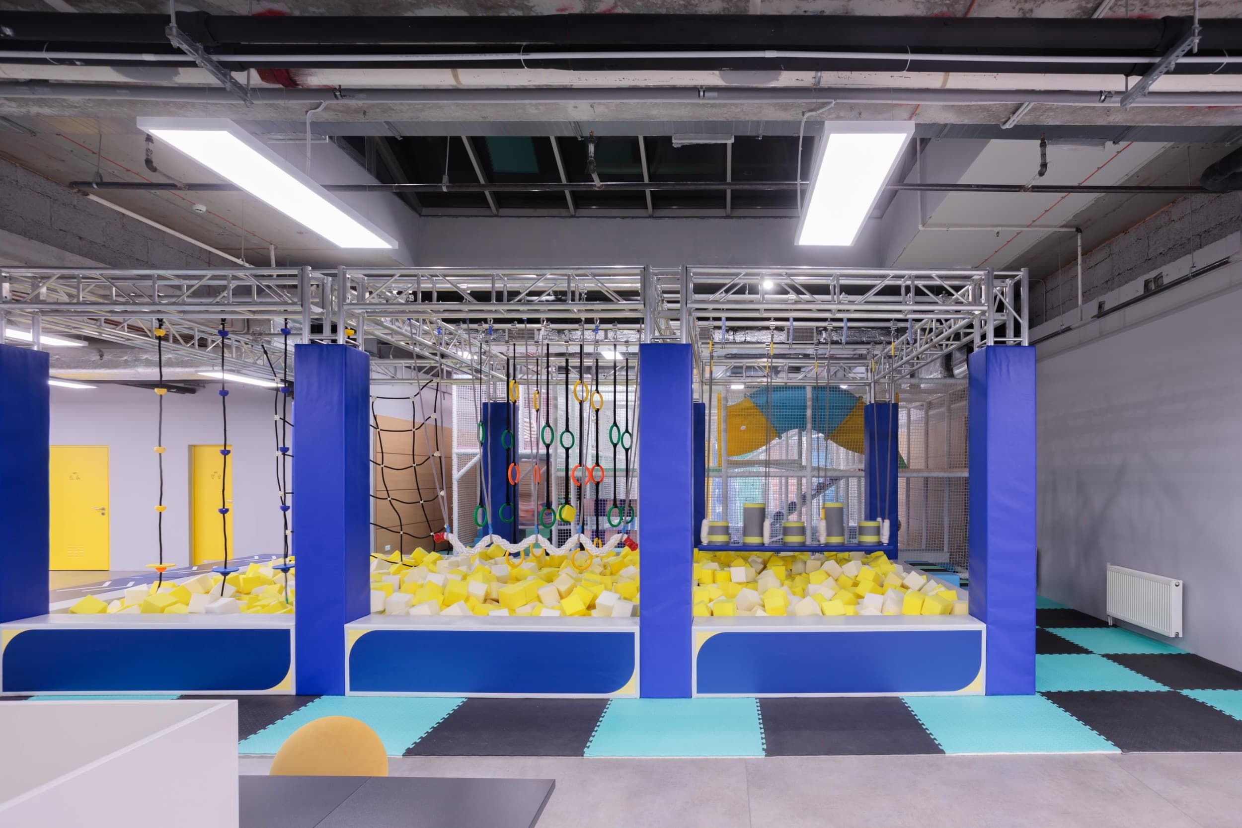 Izpriecas "Kids Arena" atrakciju parkā Jelgavā | Davanu Serviss