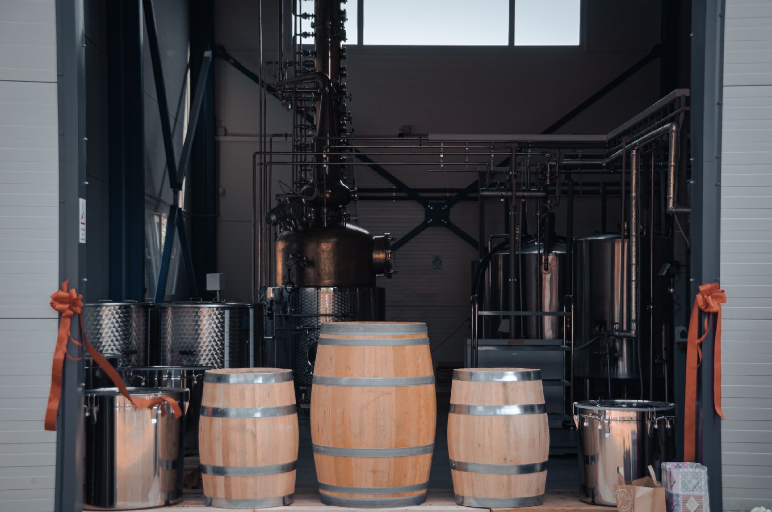 Ekskursija "De Kriek" krafta distilētavā  | Davanu Serviss