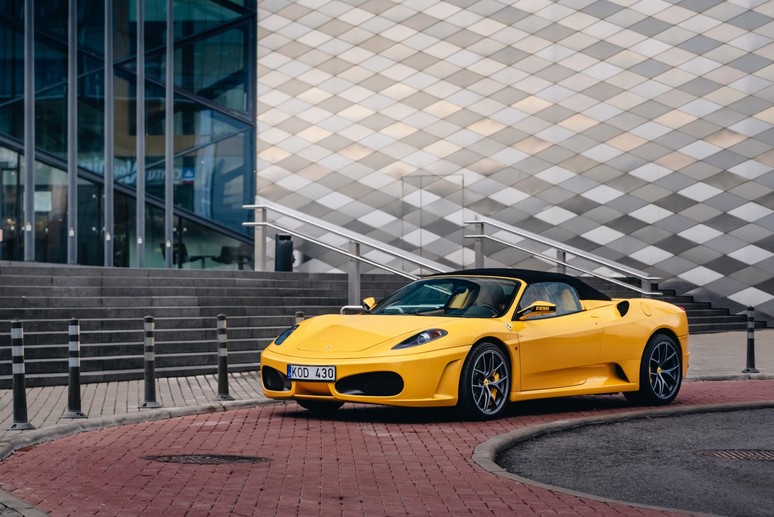 SuperDrive: поездка пассажиром на Ferrari или Lamborghini  | Davanu Serviss