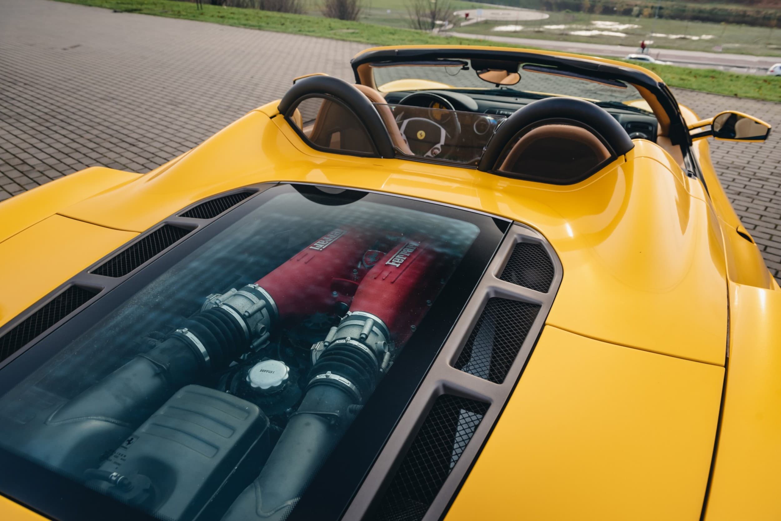 SuperDrive: поездка пассажиром на Ferrari или Lamborghini  | Davanu Serviss