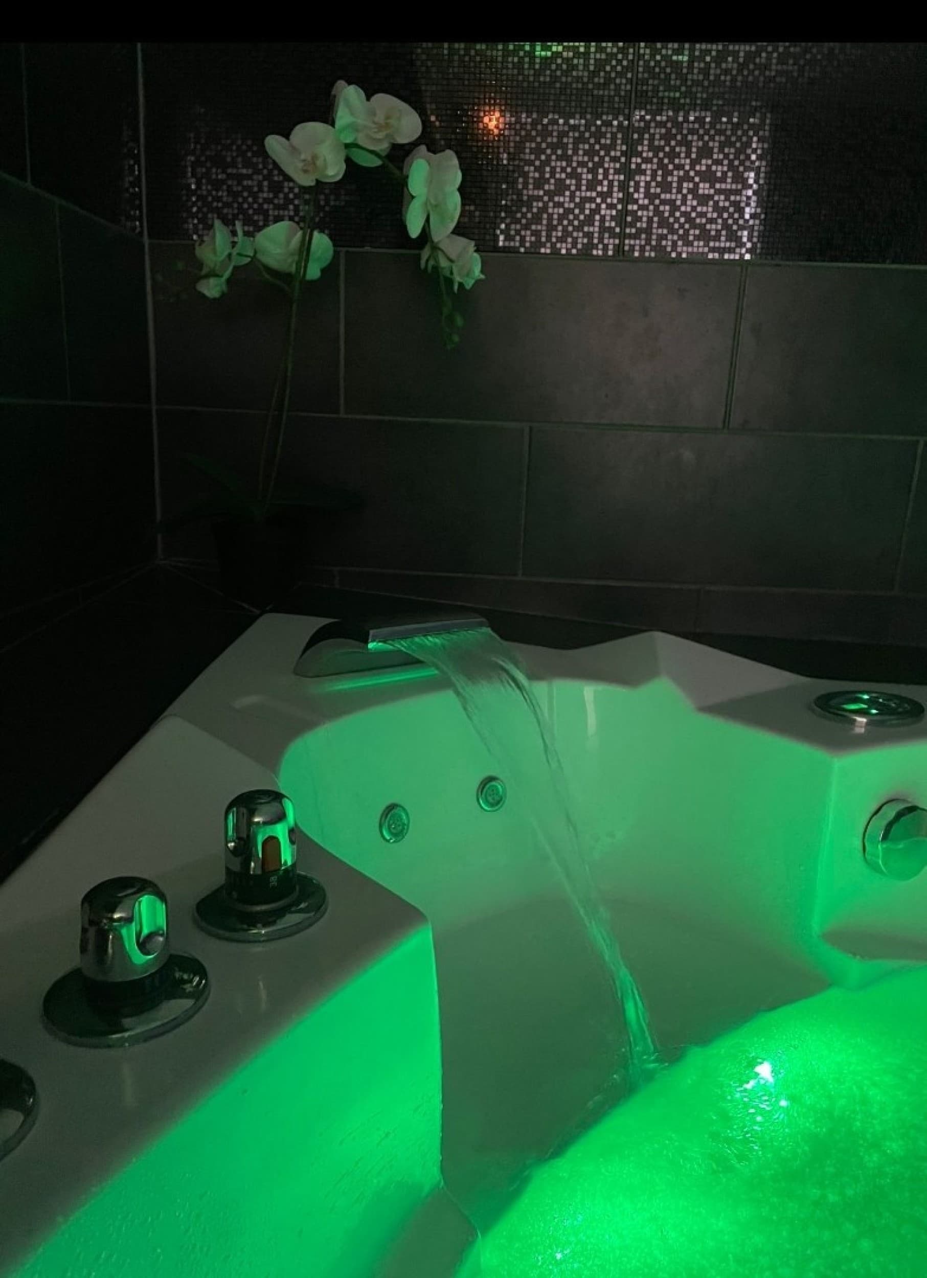 Draudzeņu vakars SPA rituāla gaisotnē 