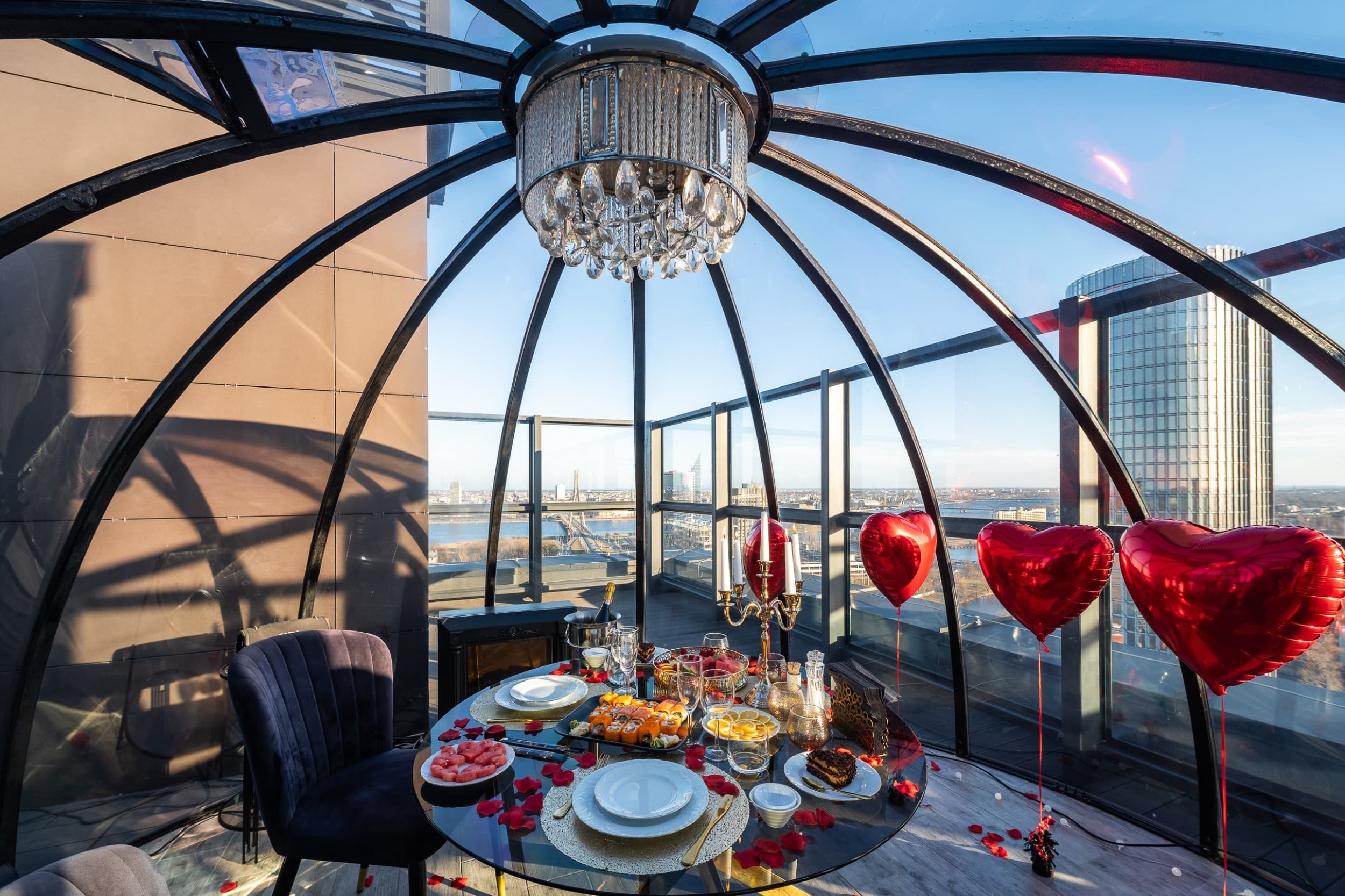 Эксклюзивный отдых в "Skyhouse Igloo" с ужином от ресторана "Bento" | Davanu Serviss