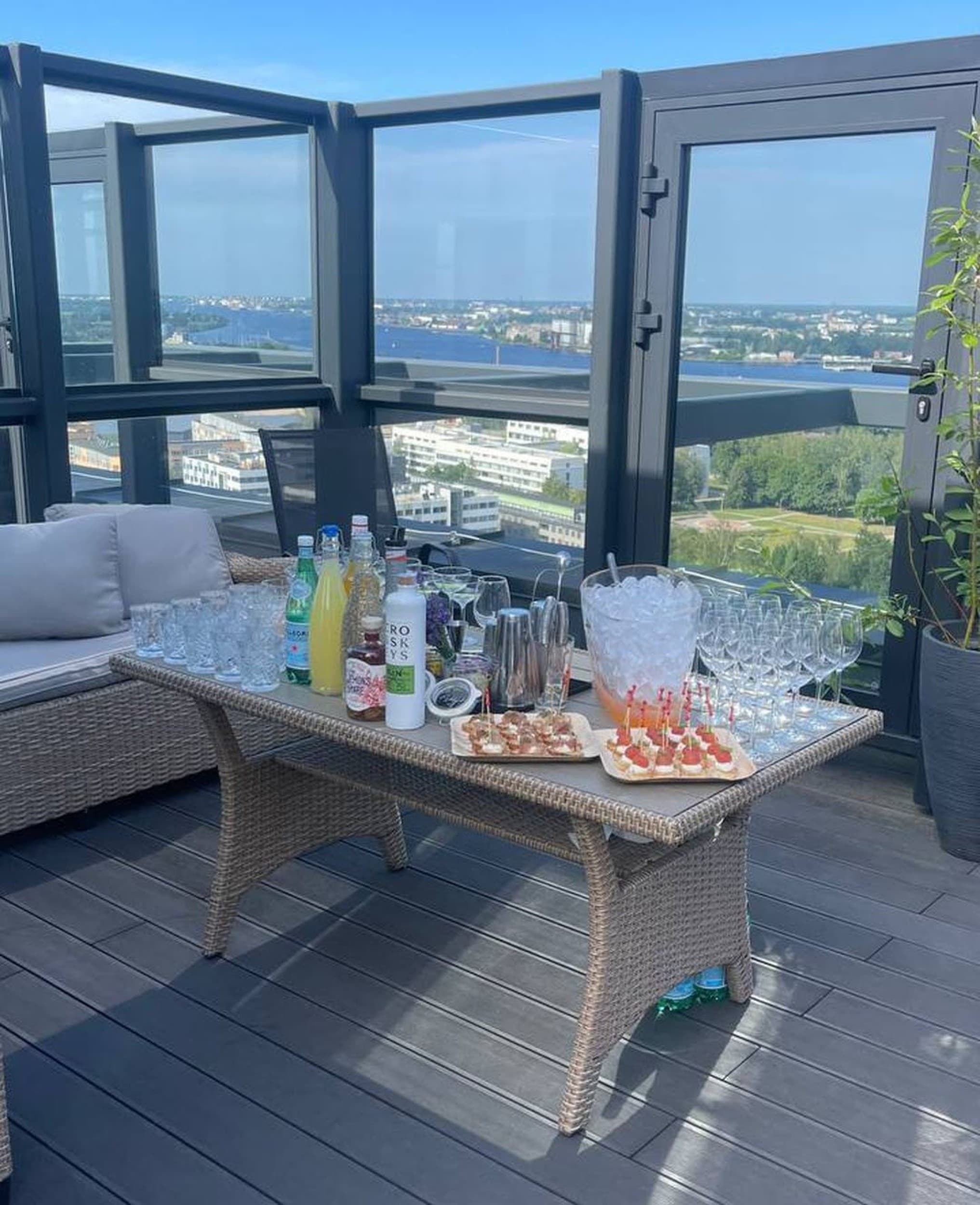 Brančs no putna lidojuma "Skyhouse Igloo" kupolteltī (5-6 pers.)