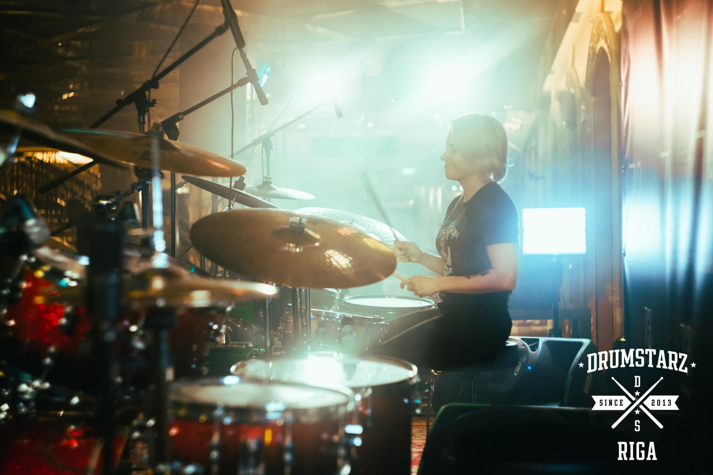 Bungu spēles nodarbība DRUMSTARZ RIGA | Davanu Serviss