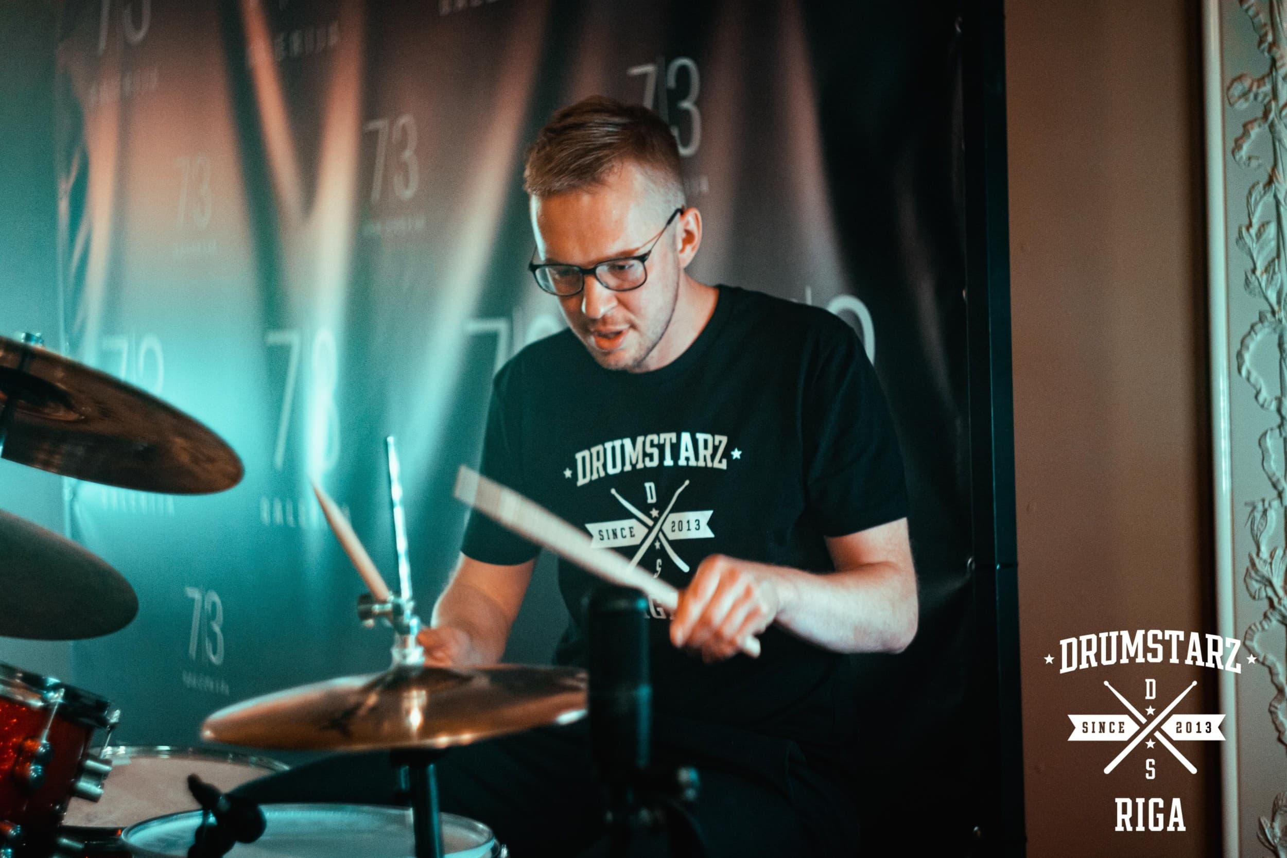 Bungu spēles nodarbība DRUMSTARZ RIGA | Davanu Serviss