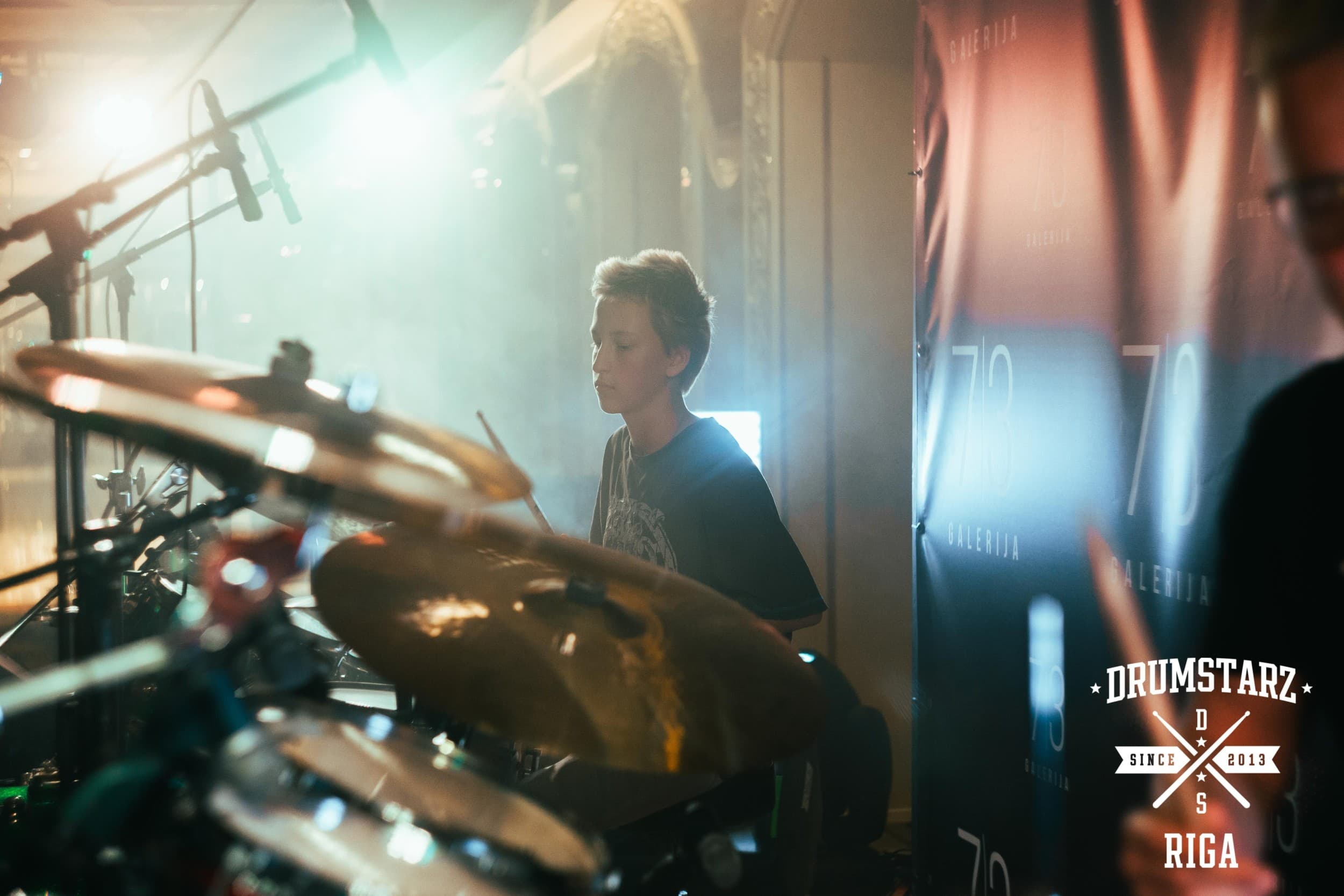 Bungu spēles nodarbība DRUMSTARZ RIGA | Davanu Serviss